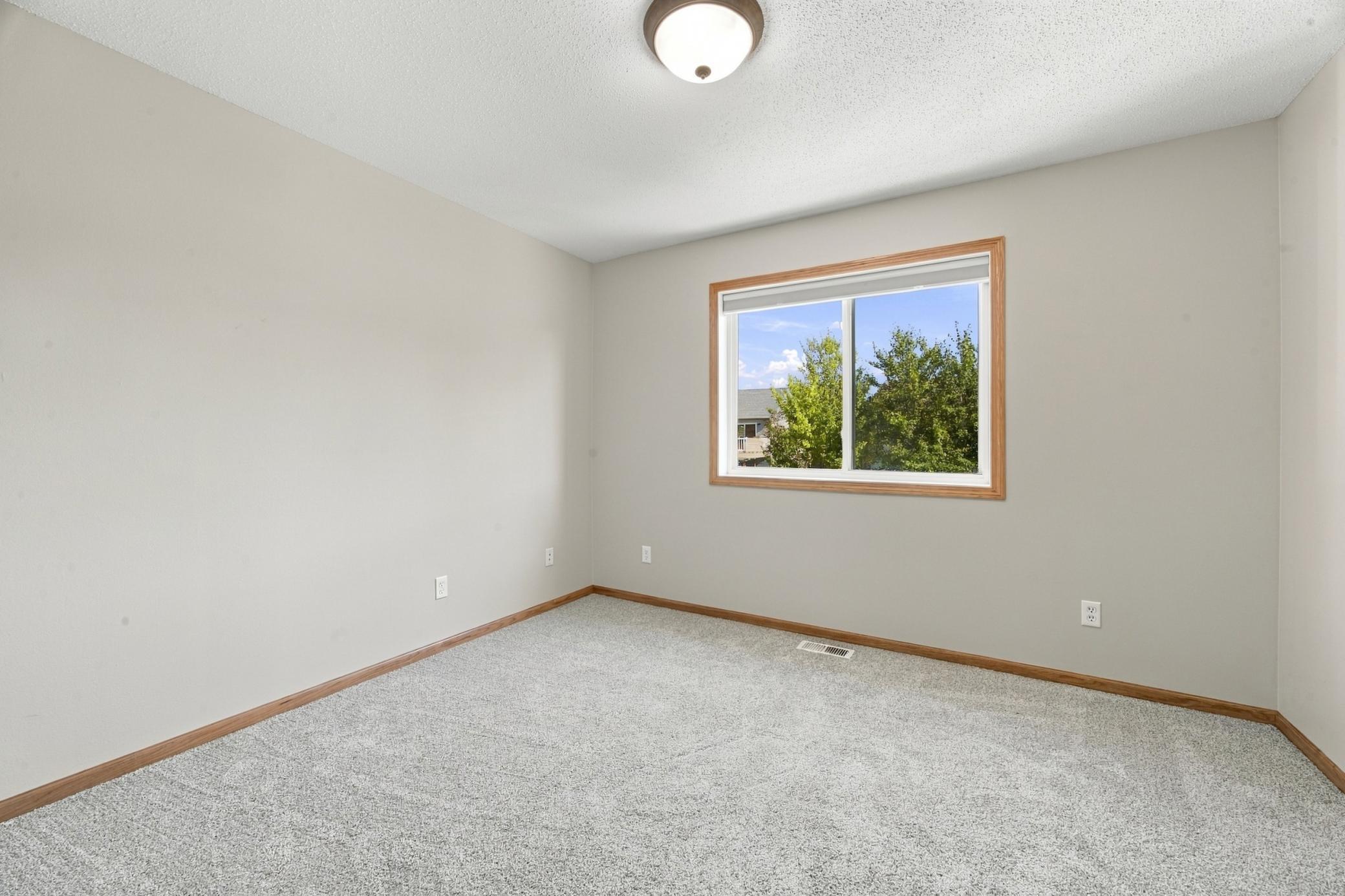 2006 single family home for sale at 4760 Arbor Court S in Fargo, ND — 4 bed, 3 bath (photo 20 of 54)