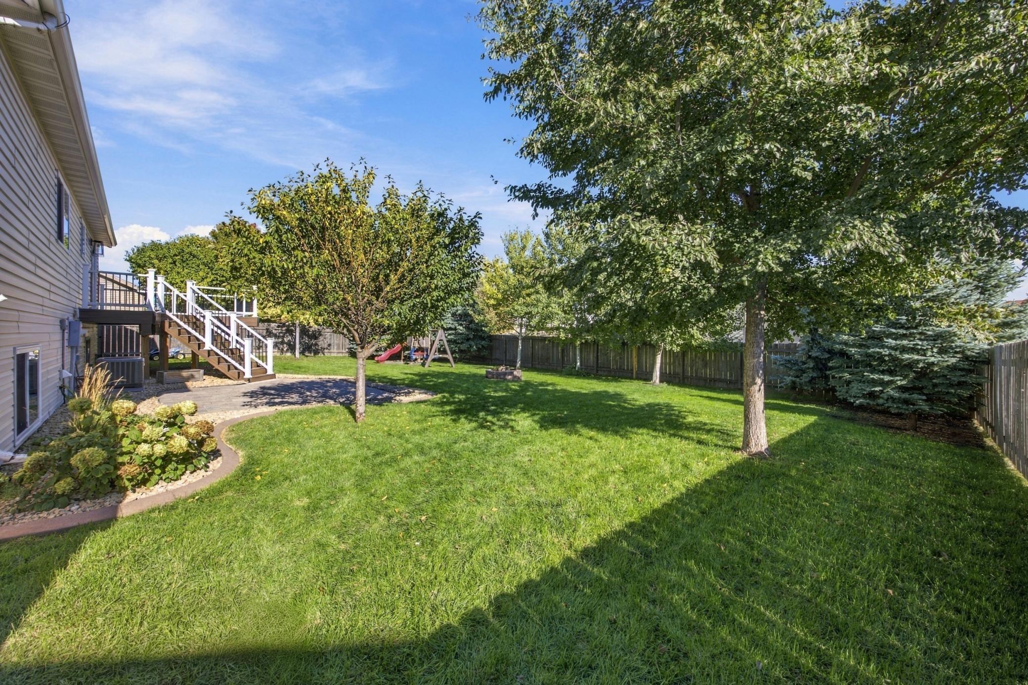 2006 single family home for sale at 4760 Arbor Court S in Fargo, ND — 4 bed, 3 bath (photo 3 of 54)