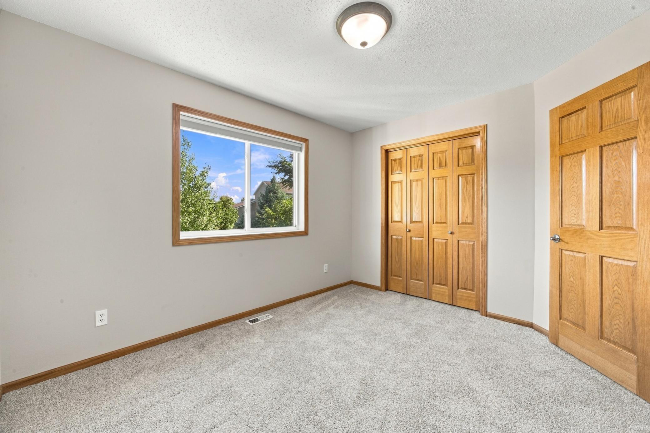 2006 single family home for sale at 4760 Arbor Court S in Fargo, ND — 4 bed, 3 bath (photo 21 of 54)