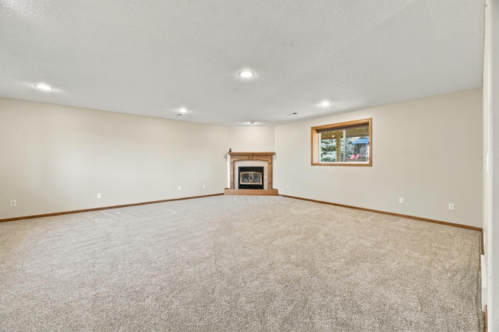 2006 single family home for sale at 4760 Arbor Court S in Fargo, ND — 4 bed, 3 bath (photo 24 of 54)
