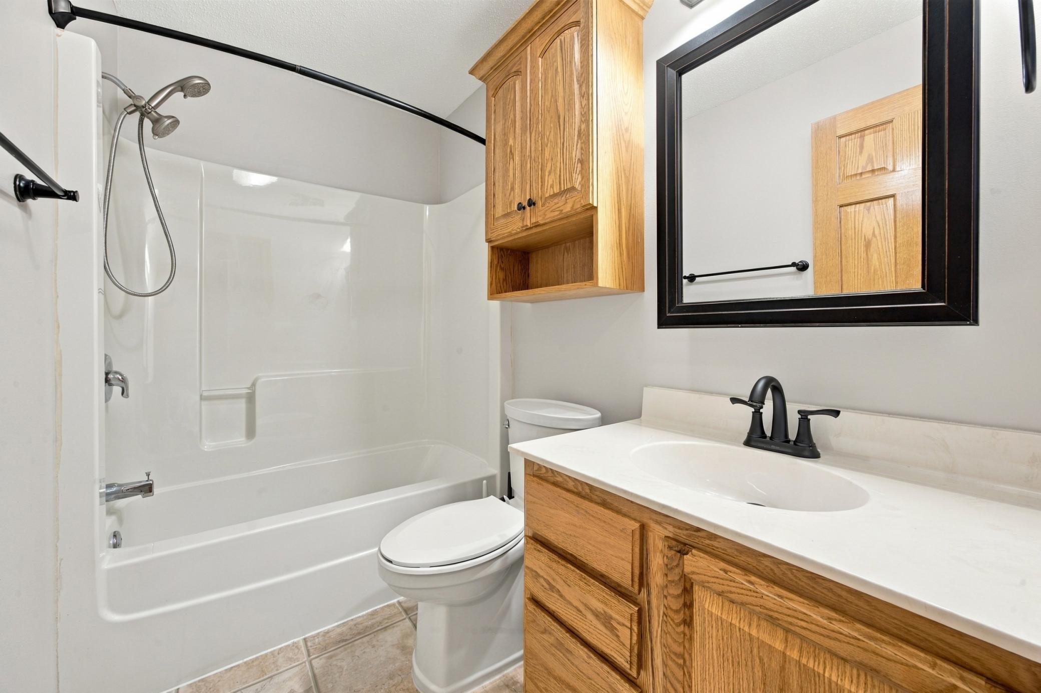 2006 single family home for sale at 4760 Arbor Court S in Fargo, ND — 4 bed, 3 bath (photo 34 of 54)