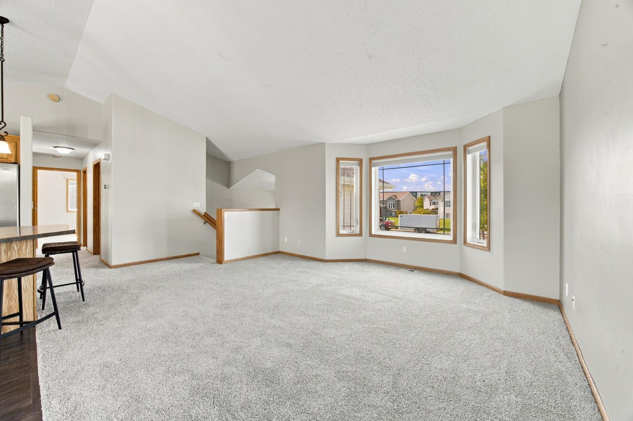 2006 single family home for sale at 4760 Arbor Court S in Fargo, ND — 4 bed, 3 bath (photo 7 of 54)