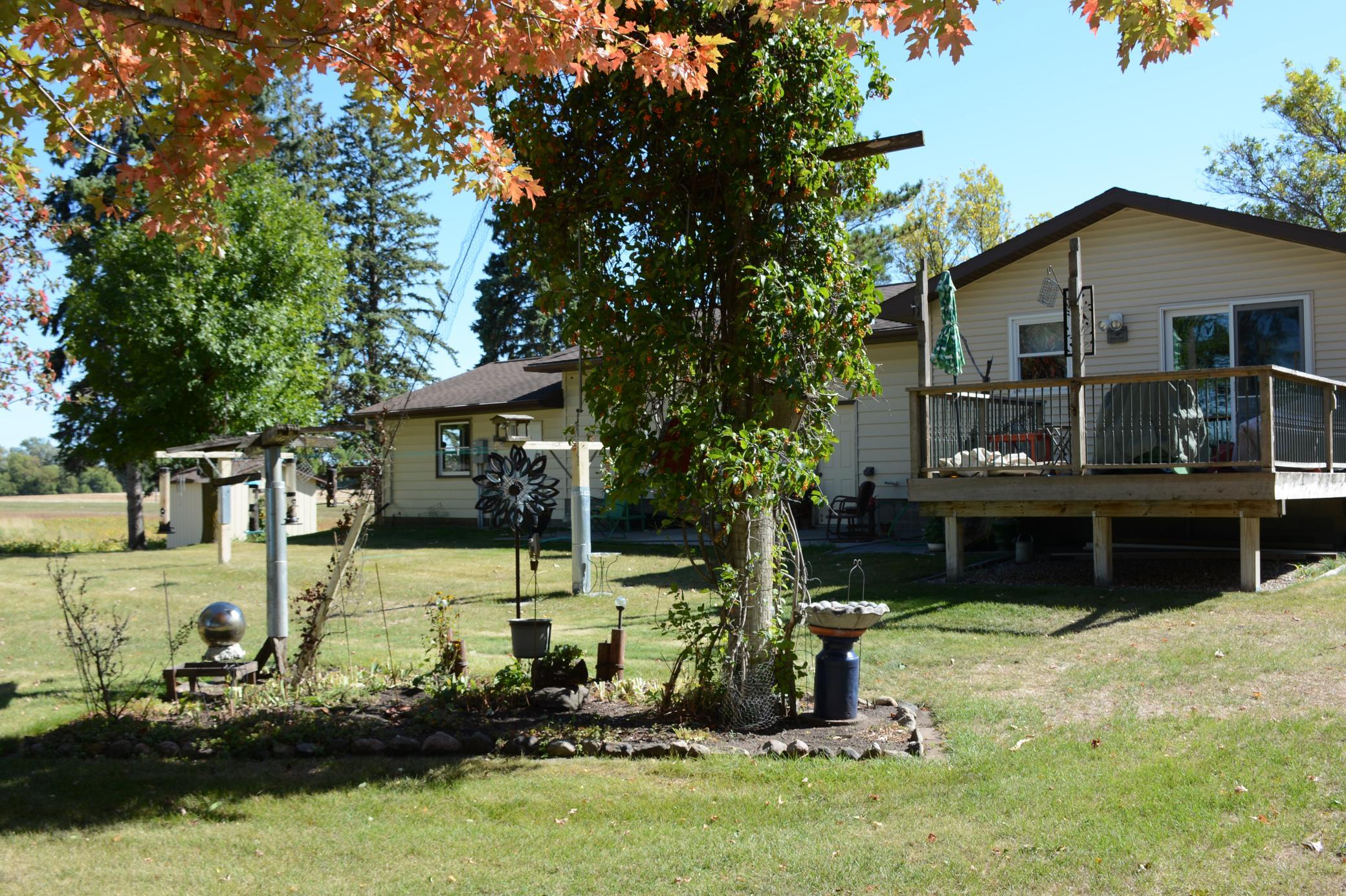 1972 single family home for sale at 1401 50th Avenue SE in Alexandria, MN — 3 bed, 2 bath (photo 20 of 22)