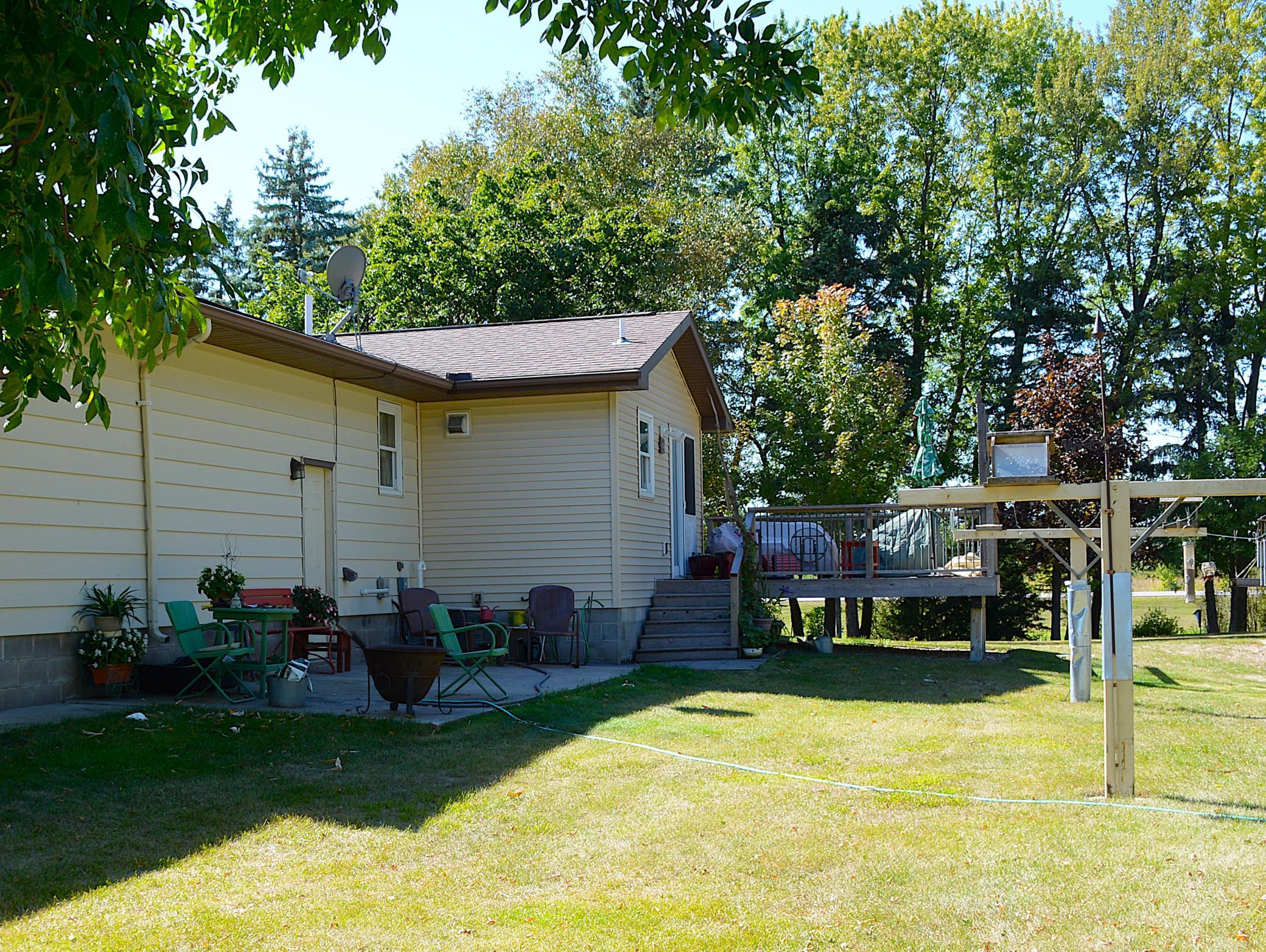 1972 single family home for sale at 1401 50th Avenue SE in Alexandria, MN — 3 bed, 2 bath (photo 22 of 22)
