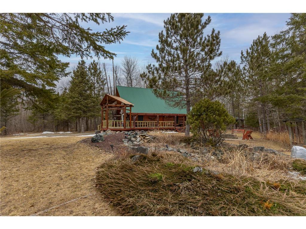 2001 single family home for sale at 28465 Highway 71 NE in Blackduck, MN — 2 bed, 1 bath (photo 12 of 40)