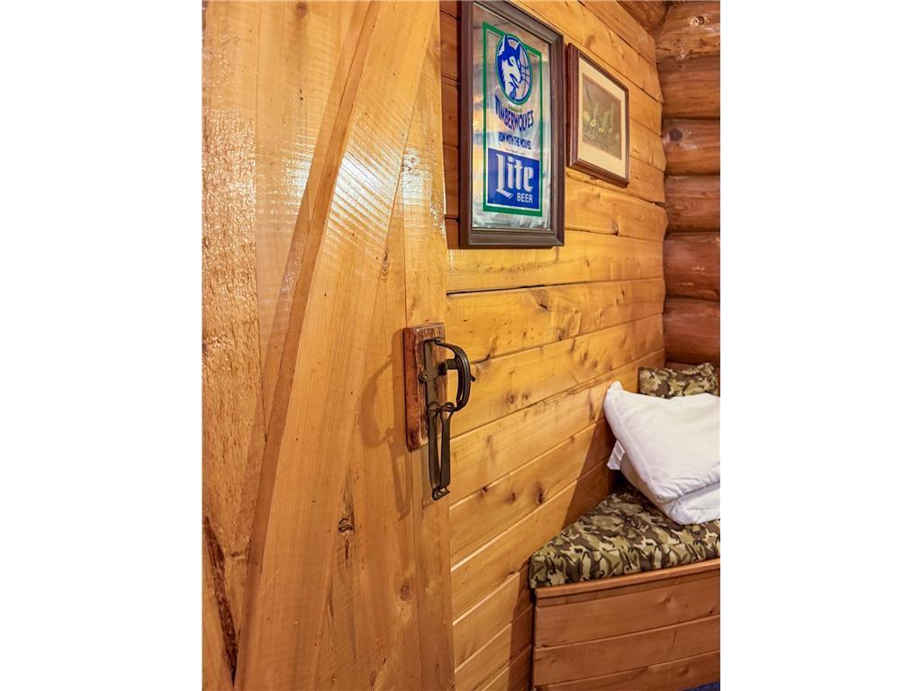 2001 single family home for sale at 28465 Highway 71 NE in Blackduck, MN — 2 bed, 1 bath (photo 20 of 40)