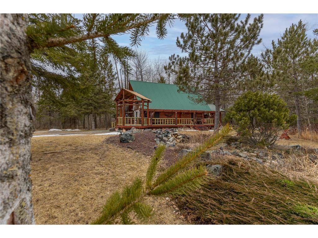 2001 single family home for sale at 28465 Highway 71 NE in Blackduck, MN — 2 bed, 1 bath (photo 3 of 40)
