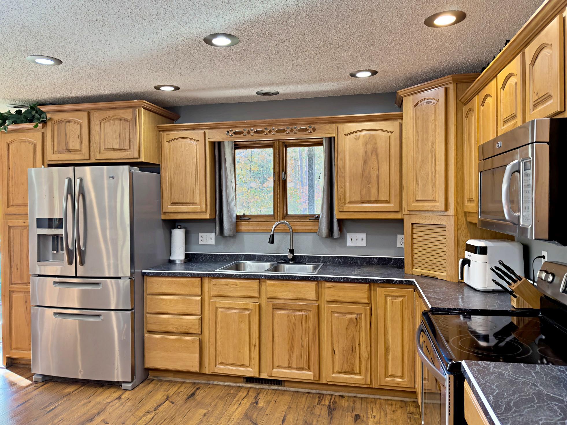 1980 single family home for sale at 19761 Ermine Trail in Park Rapids, MN — 4 bed, 2 bath (photo 11 of 43)