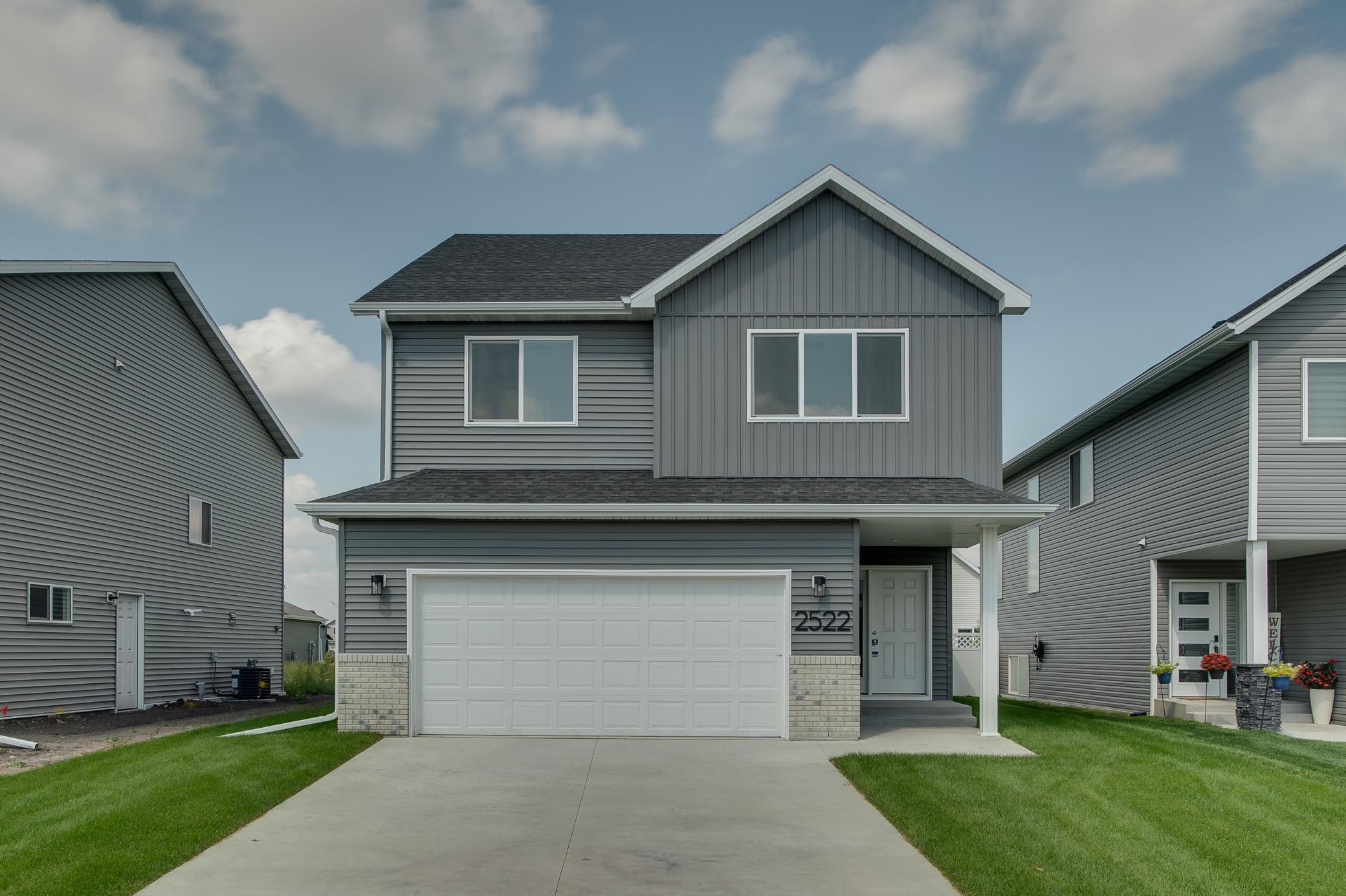 2522 38th Avenue S, Moorhead, MN
