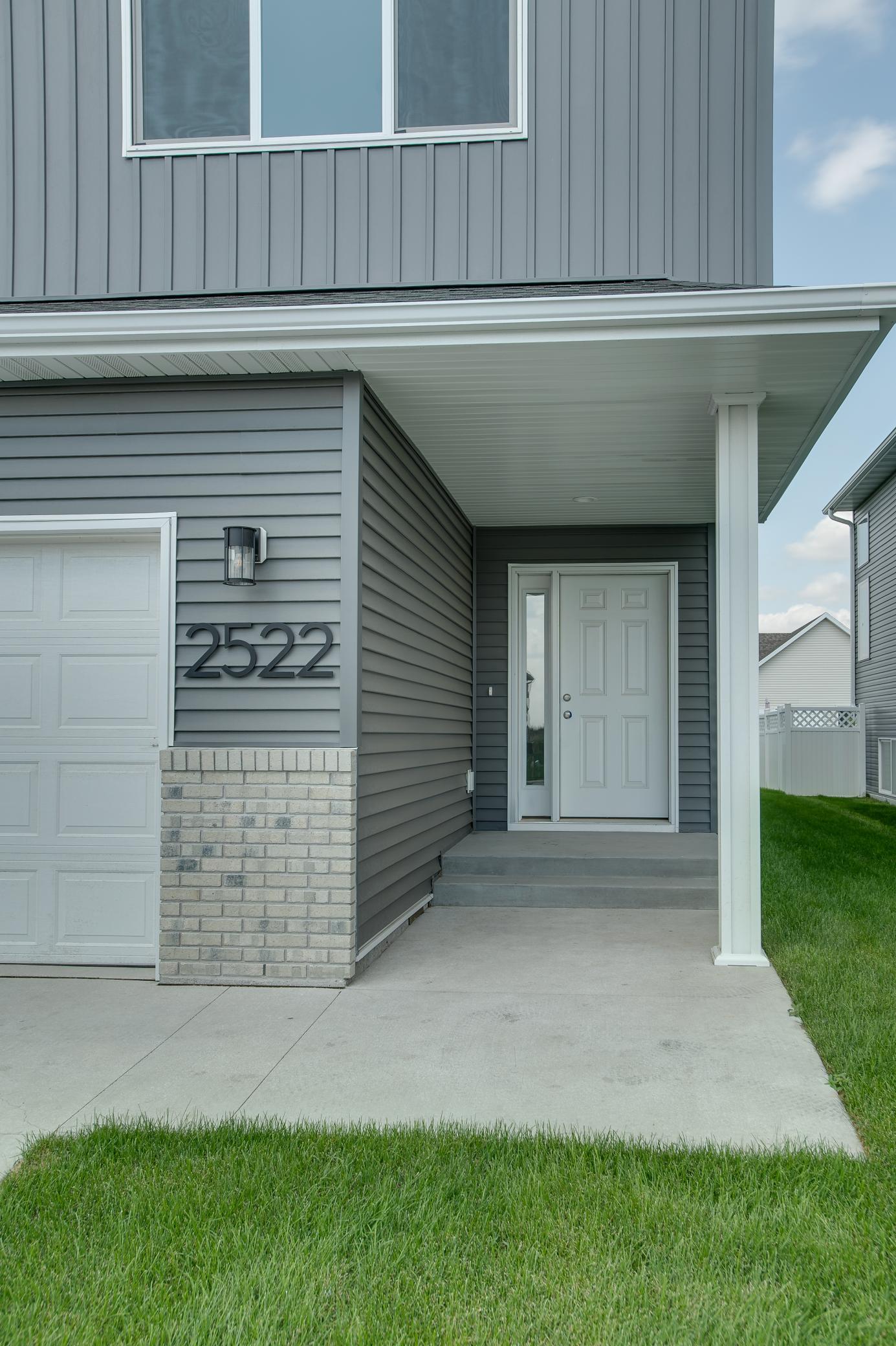 2025 single family home for sale at 2522 38th Avenue S in Moorhead, MN — 3 bed, 3 bath (photo 3 of 41)