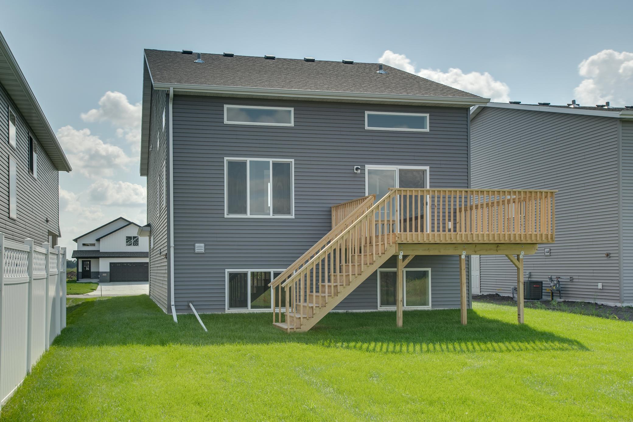 2025 single family home for sale at 2522 38th Avenue S in Moorhead, MN — 3 bed, 3 bath (photo 36 of 41)
