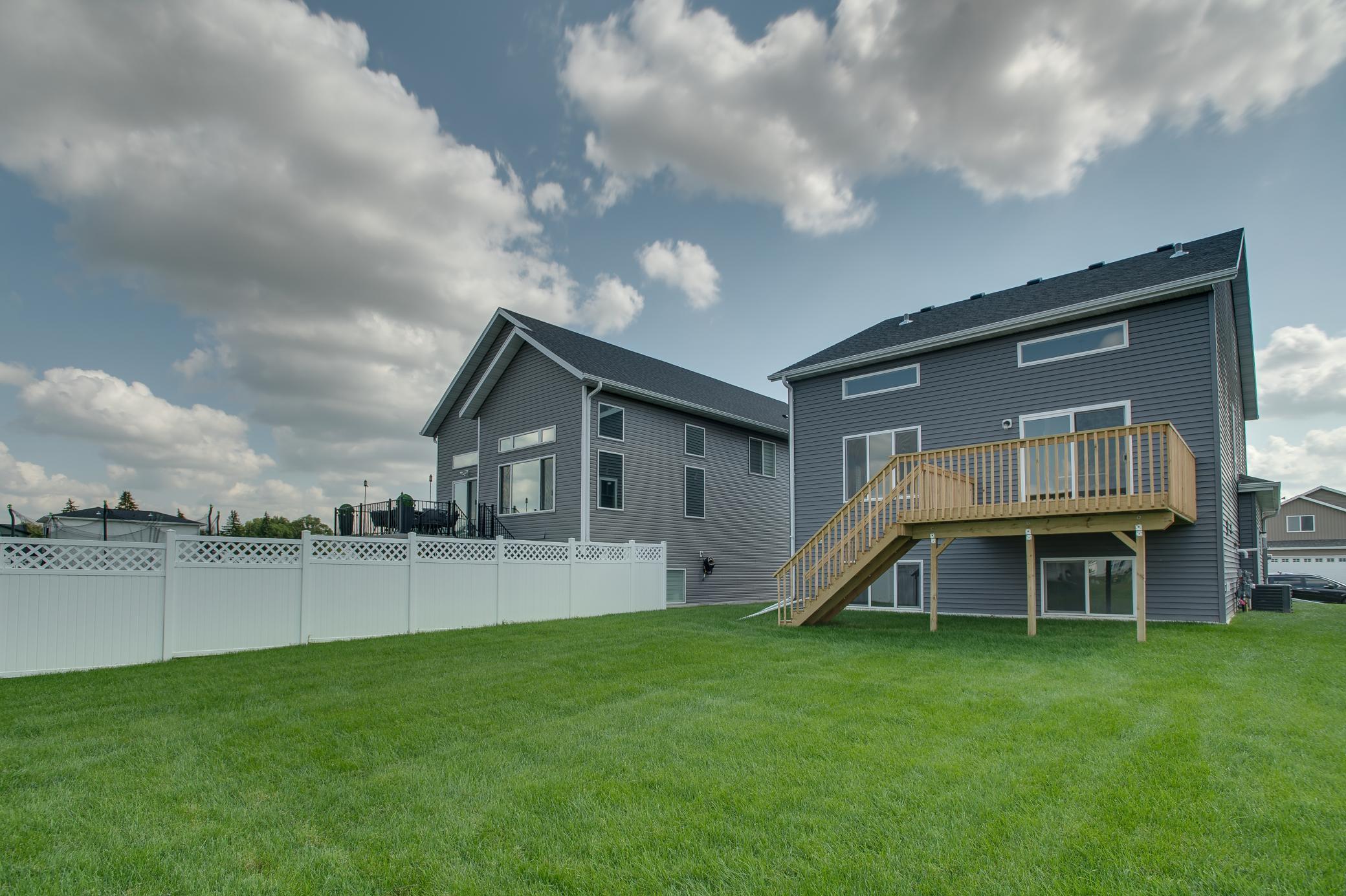2025 single family home for sale at 2522 38th Avenue S in Moorhead, MN — 3 bed, 3 bath (photo 37 of 41)