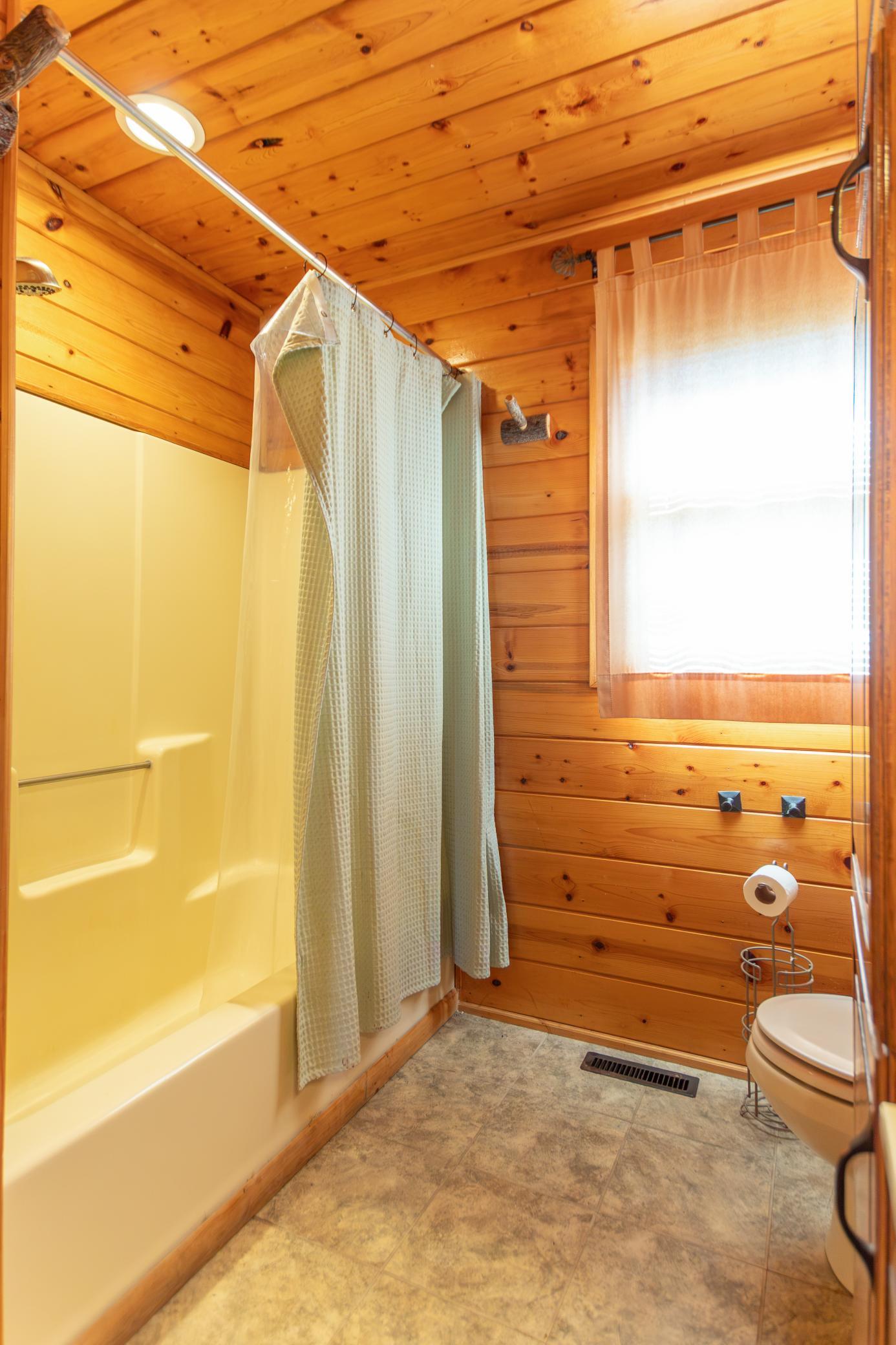 1977 single family home for sale at 2239 Becida Road SW in Bemidji, MN — 4 bed, 2 bath (photo 13 of 24)