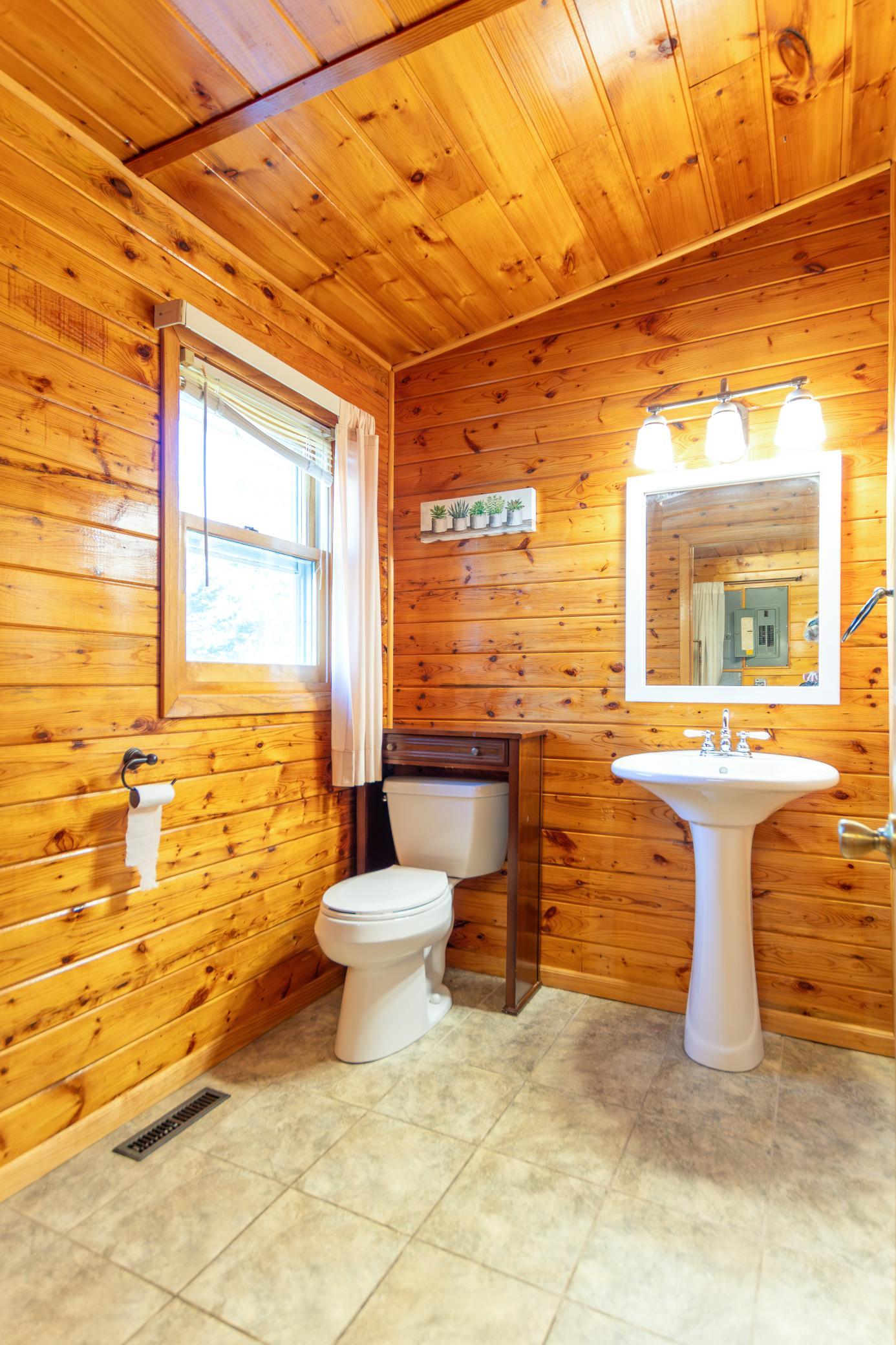 1977 single family home for sale at 2239 Becida Road SW in Bemidji, MN — 4 bed, 2 bath (photo 14 of 24)