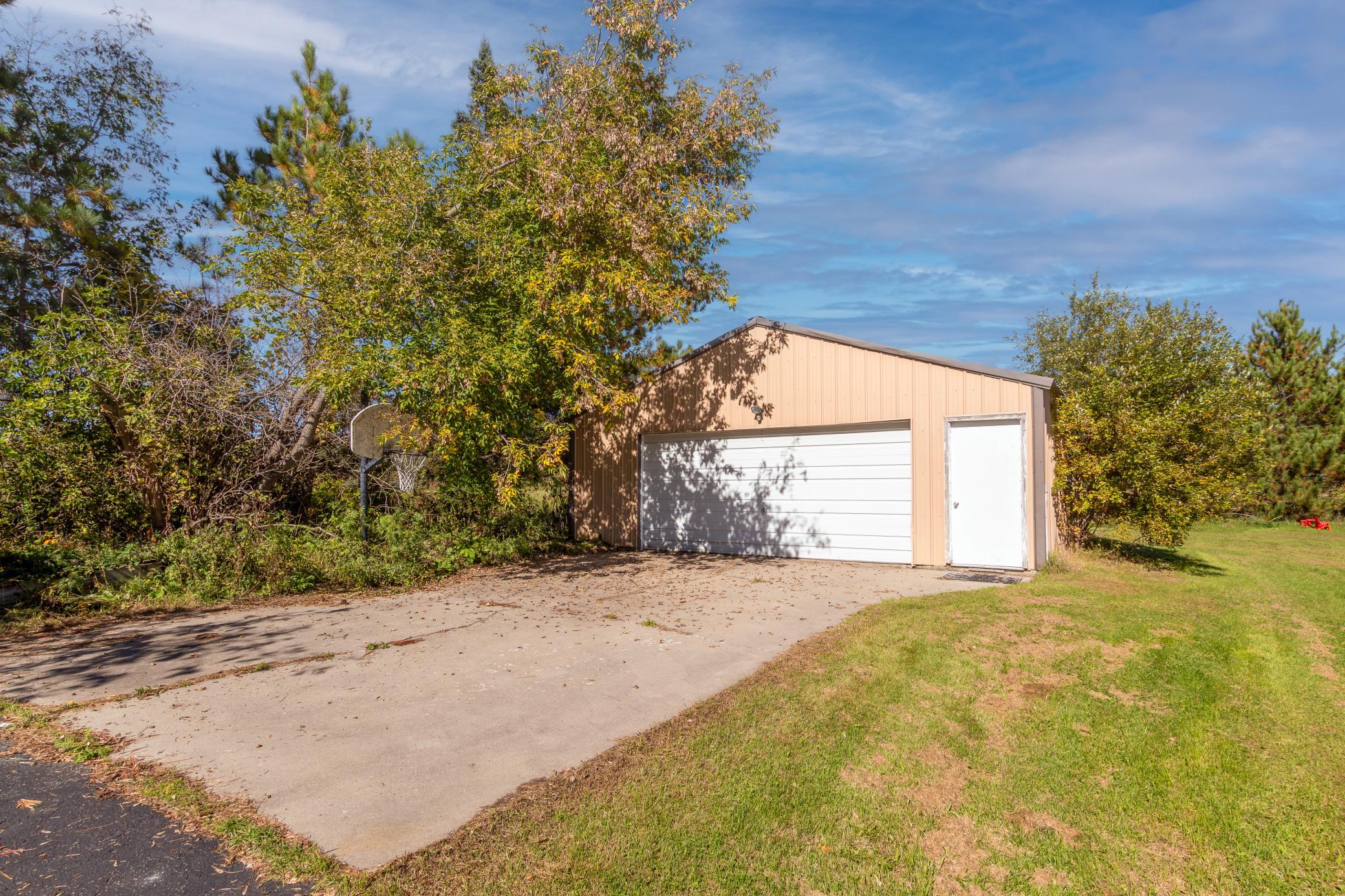 1977 single family home for sale at 2239 Becida Road SW in Bemidji, MN — 4 bed, 2 bath (photo 21 of 24)