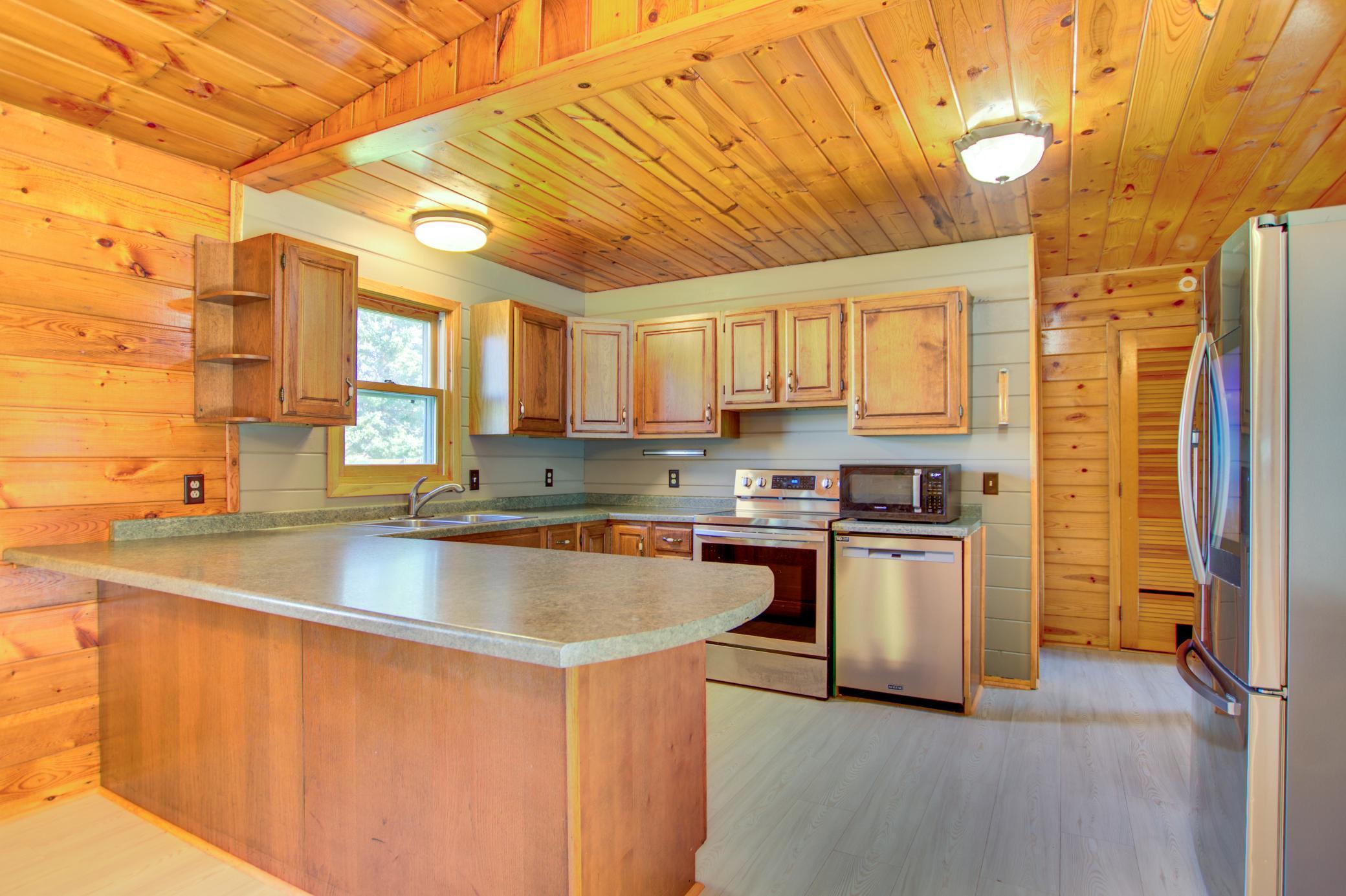 1977 single family home for sale at 2239 Becida Road SW in Bemidji, MN — 4 bed, 2 bath (photo 5 of 24)