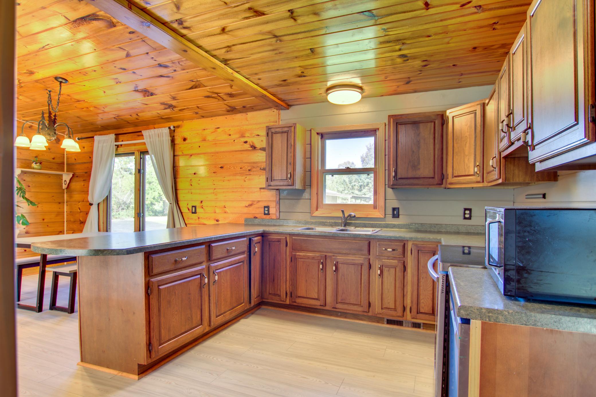 1977 single family home for sale at 2239 Becida Road SW in Bemidji, MN — 4 bed, 2 bath (photo 6 of 24)