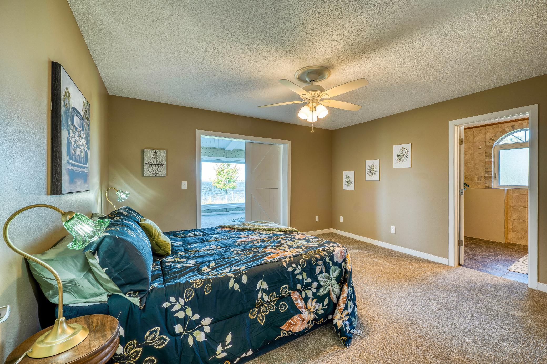 1993 single family home for sale at 307 Irving Beach Drive SW in Bemidji, MN — 3 bed, 3 bath (photo 21 of 52)