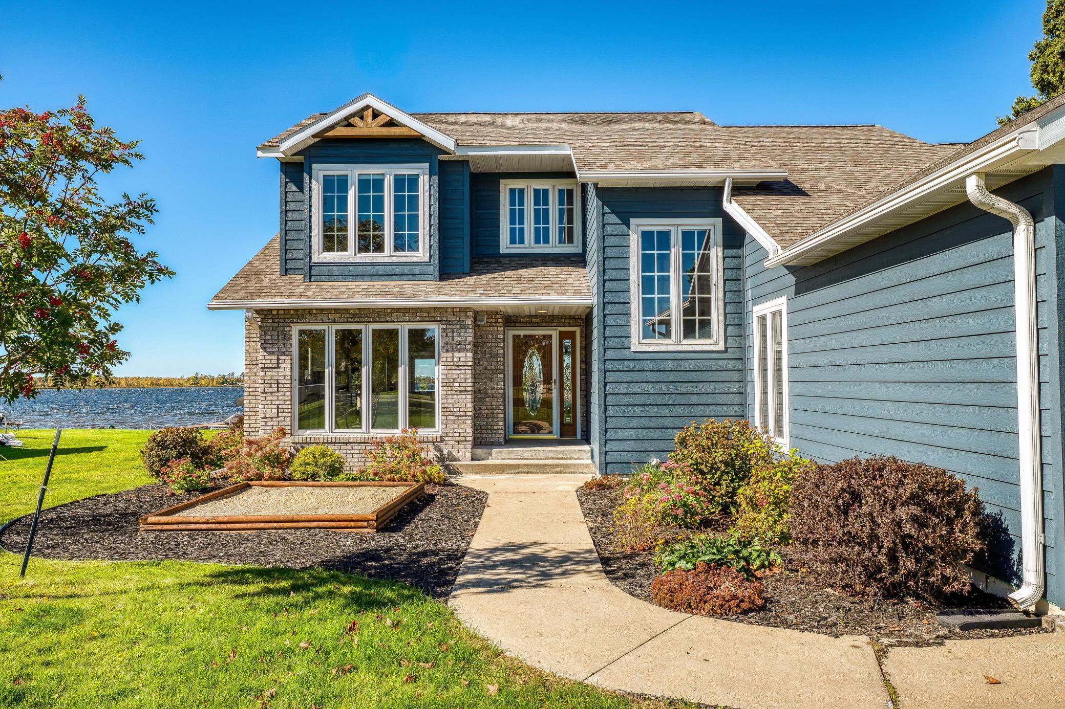 1993 single family home for sale at 307 Irving Beach Drive SW in Bemidji, MN — 3 bed, 3 bath (photo 33 of 52)