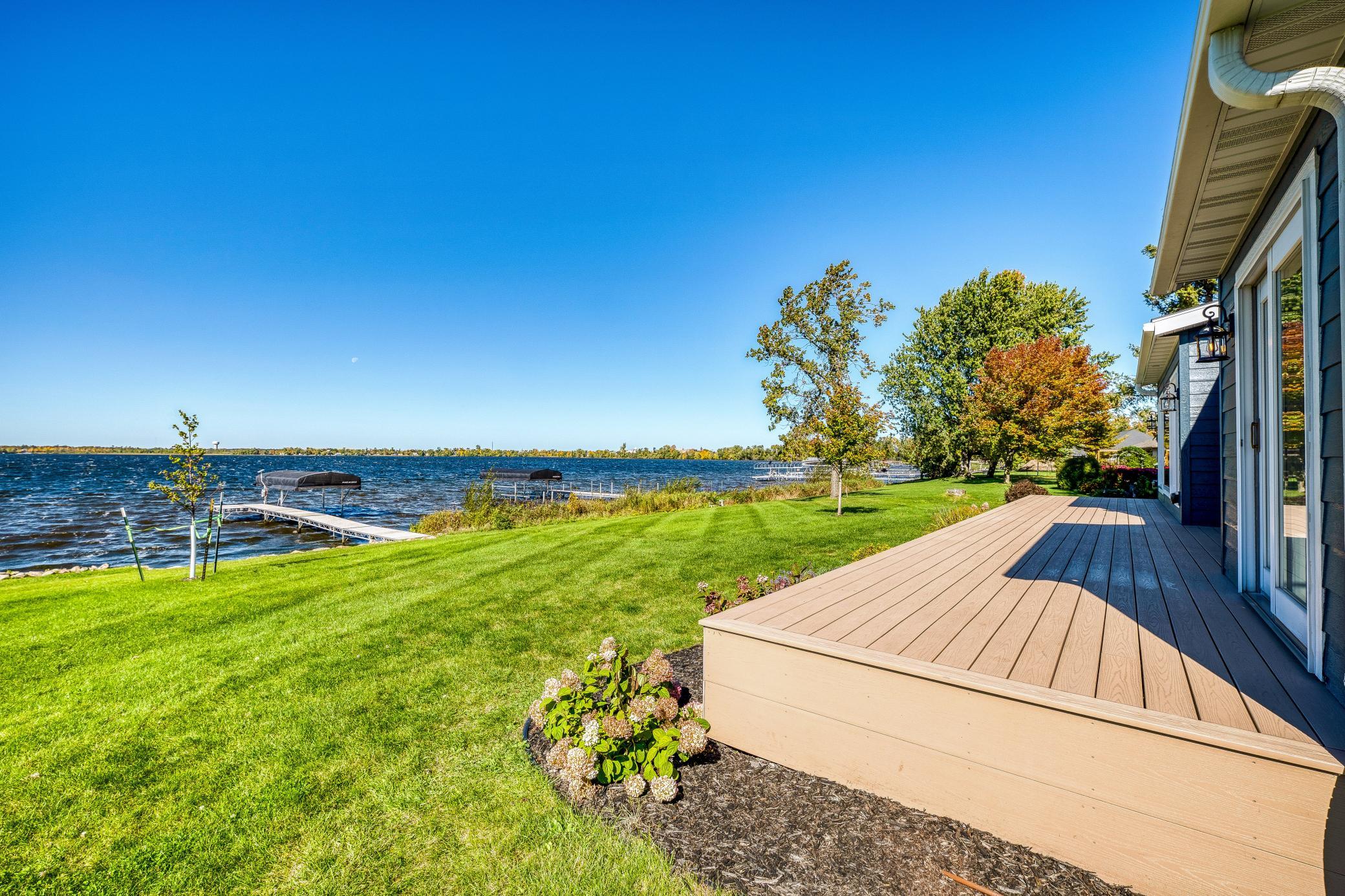 1993 single family home for sale at 307 Irving Beach Drive SW in Bemidji, MN — 3 bed, 3 bath (photo 35 of 52)
