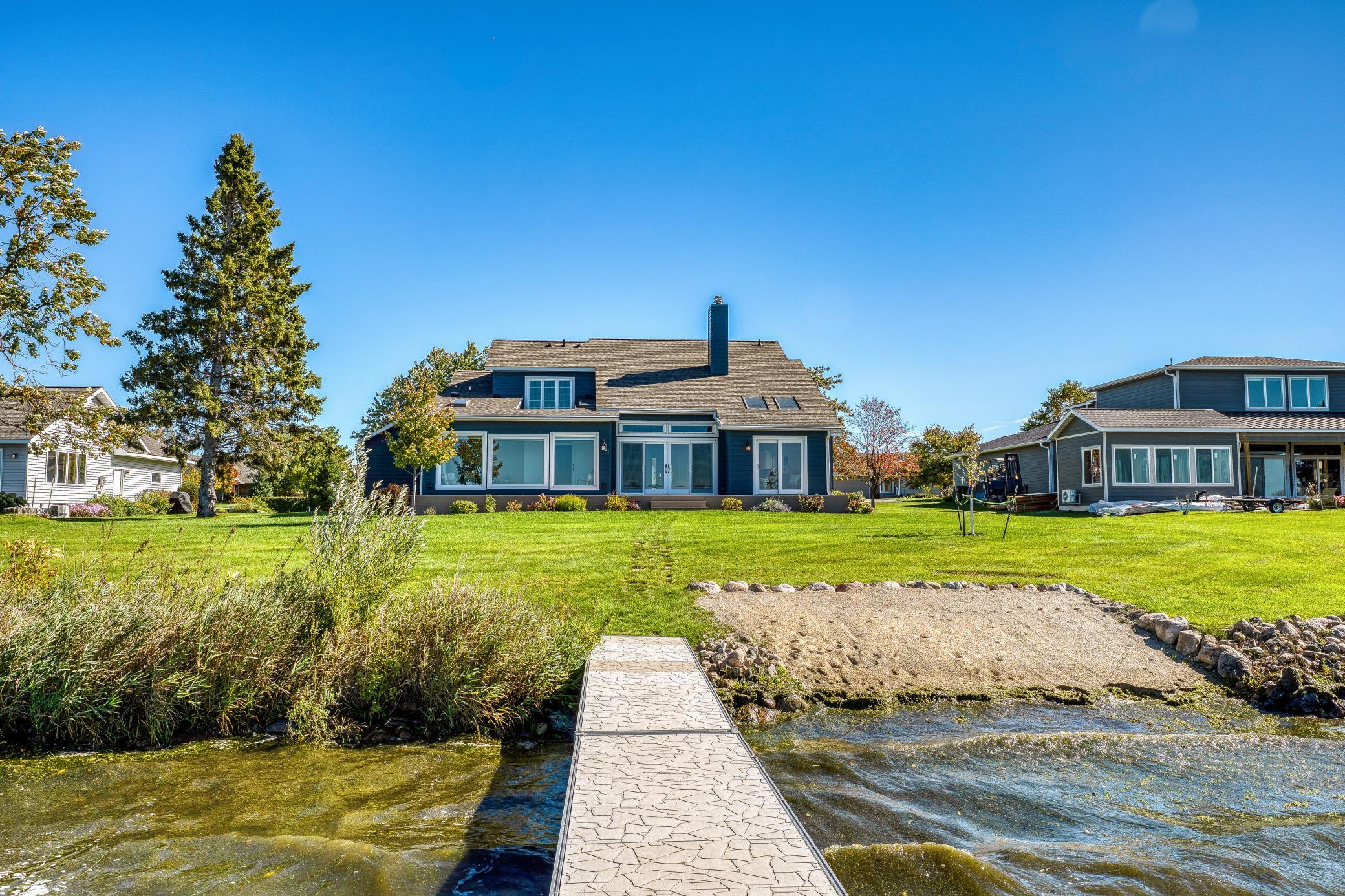 1993 single family home for sale at 307 Irving Beach Drive SW in Bemidji, MN — 3 bed, 3 bath (photo 40 of 52)