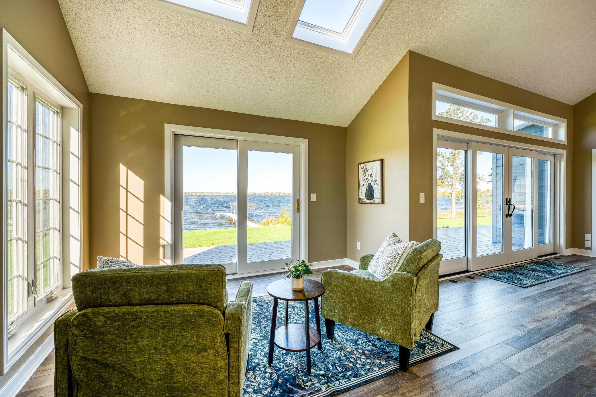 1993 single family home for sale at 307 Irving Beach Drive SW in Bemidji, MN — 3 bed, 3 bath (photo 5 of 52)