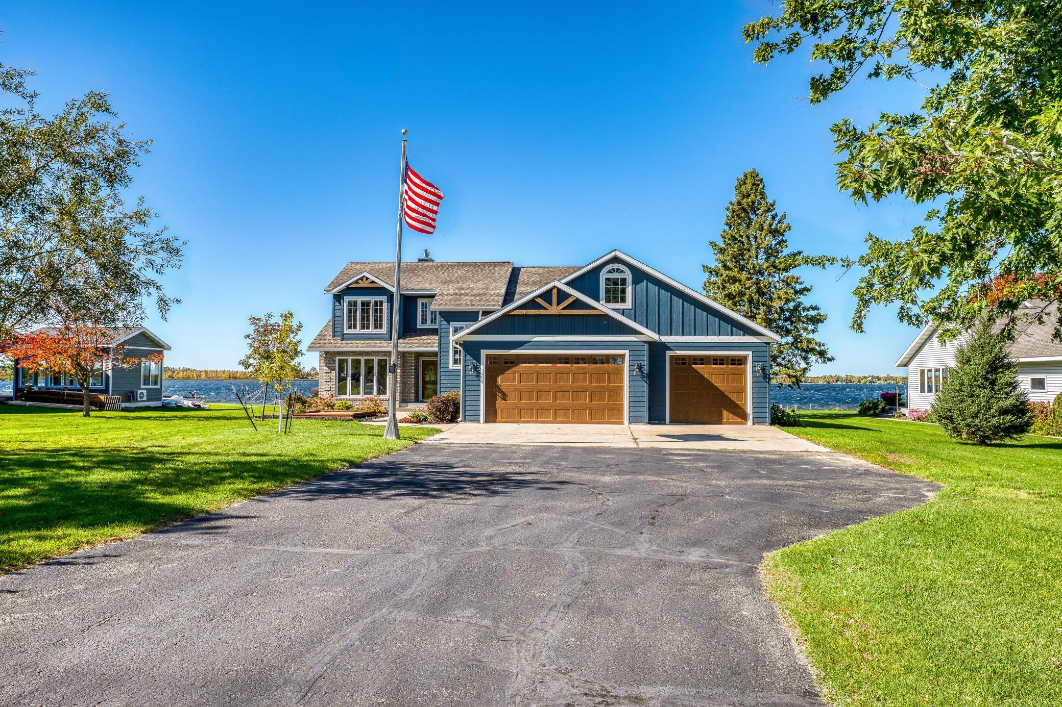 1993 single family home for sale at 307 Irving Beach Drive SW in Bemidji, MN — 3 bed, 3 bath (photo 43 of 52)