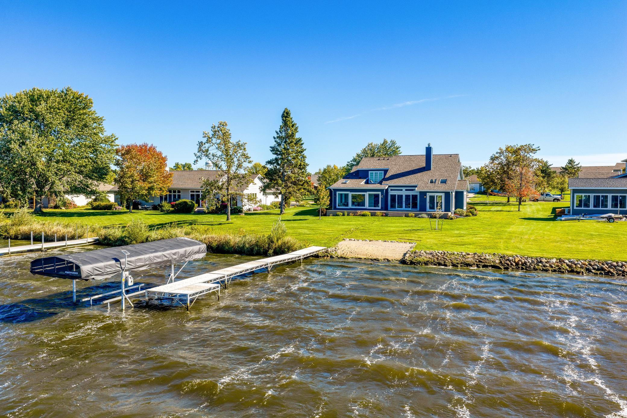1993 single family home for sale at 307 Irving Beach Drive SW in Bemidji, MN — 3 bed, 3 bath (photo 45 of 52)