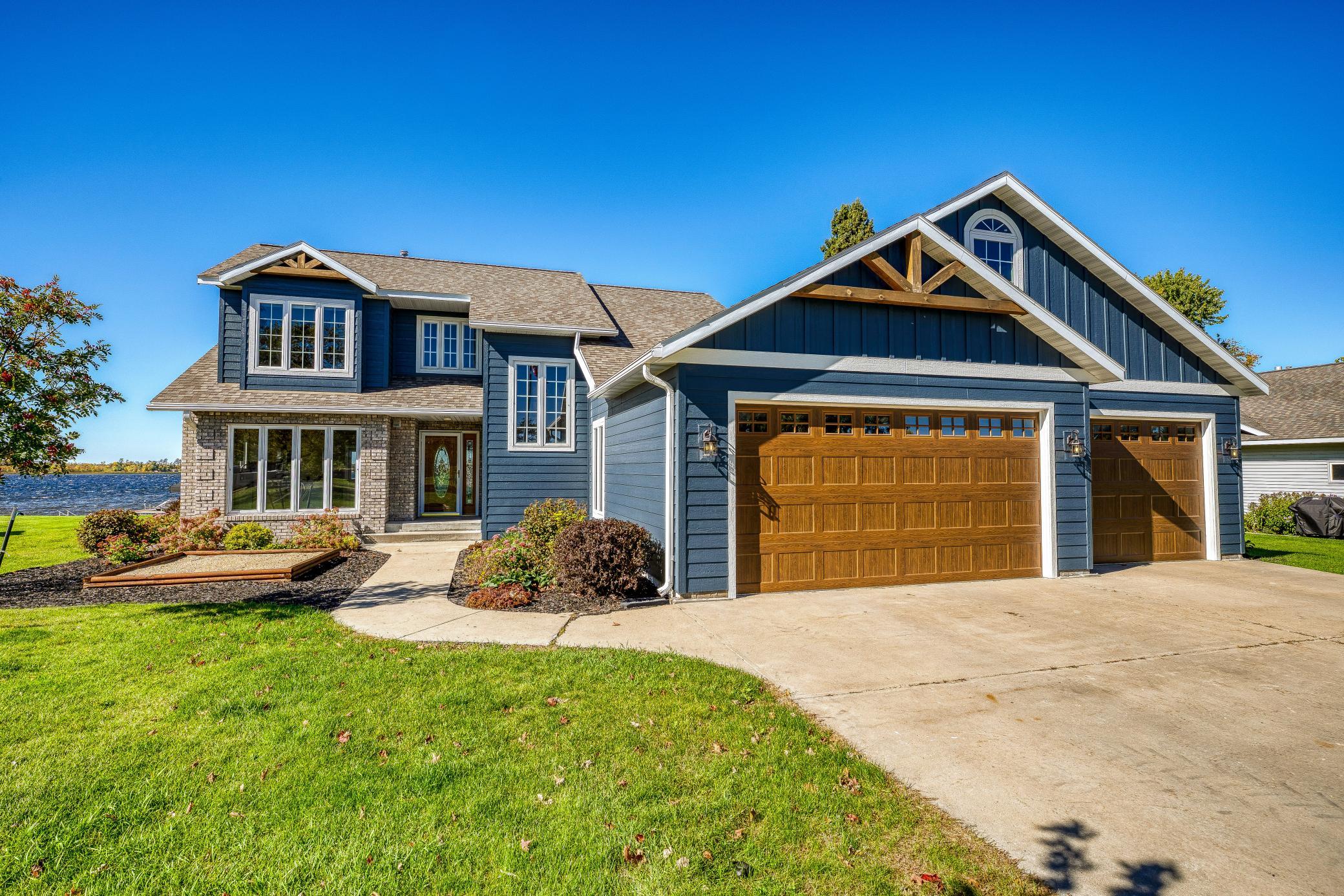 1993 single family home for sale at 307 Irving Beach Drive SW in Bemidji, MN — 3 bed, 3 bath (photo 52 of 52)