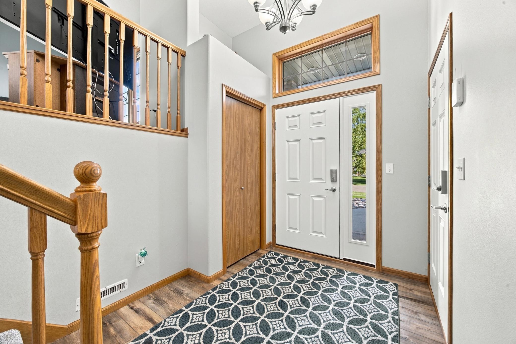 2002 single family home for sale at 675 Wyndemere Drive in West Fargo, ND — 4 bed, 3 bath (photo 4 of 47)