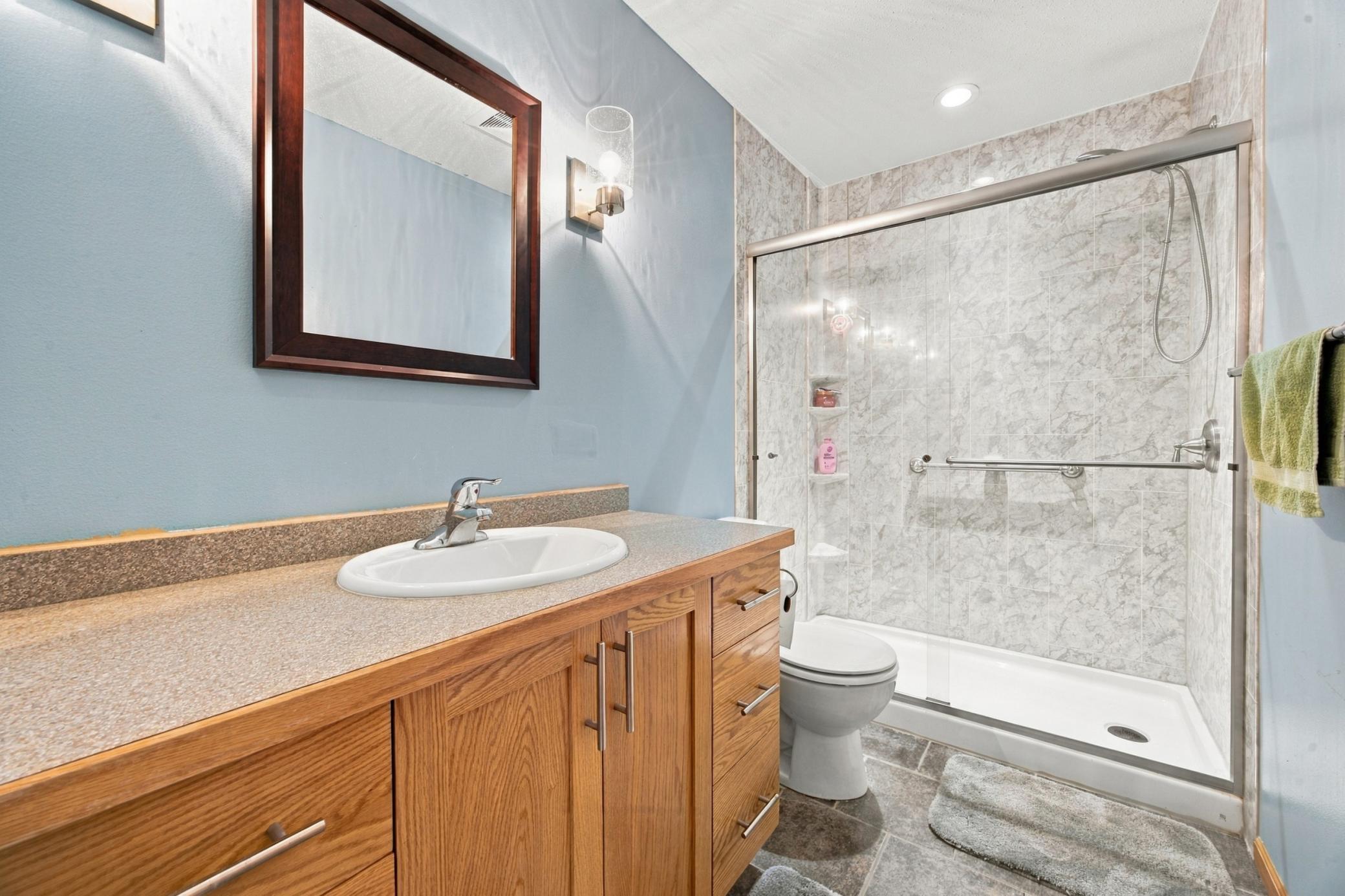 2002 single family home for sale at 675 Wyndemere Drive in West Fargo, ND — 4 bed, 3 bath (photo 31 of 47)