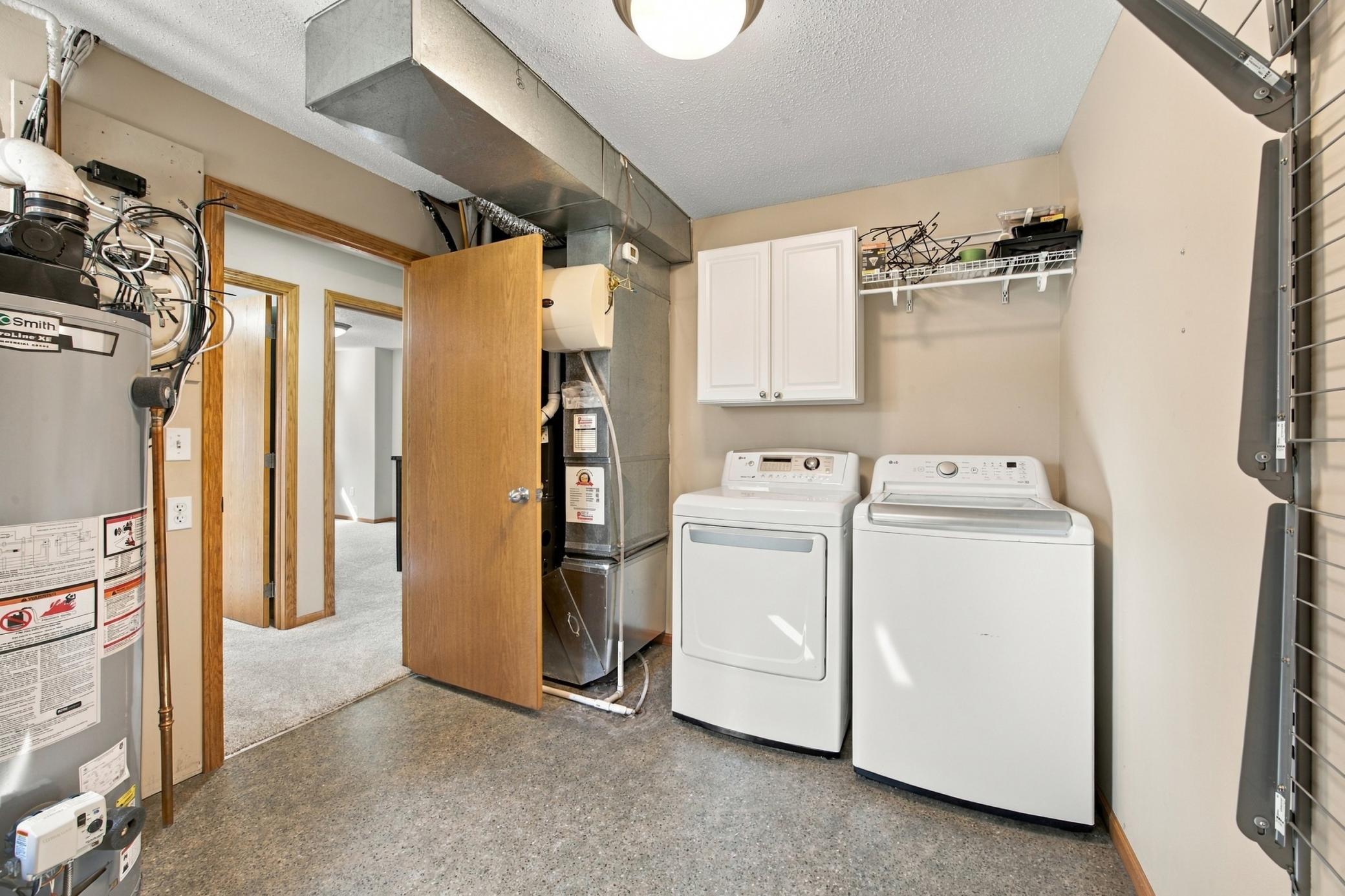 2002 single family home for sale at 675 Wyndemere Drive in West Fargo, ND — 4 bed, 3 bath (photo 34 of 47)