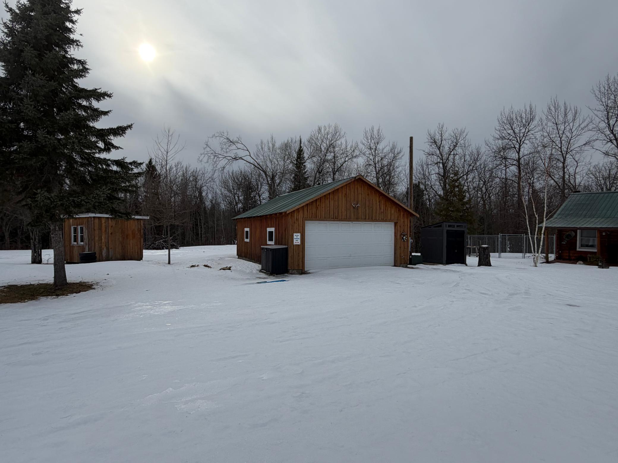 2006 single family home for sale at 1736 67th Street SW in Baudette, MN — 1 bed, 1 bath (photo 2 of 24)