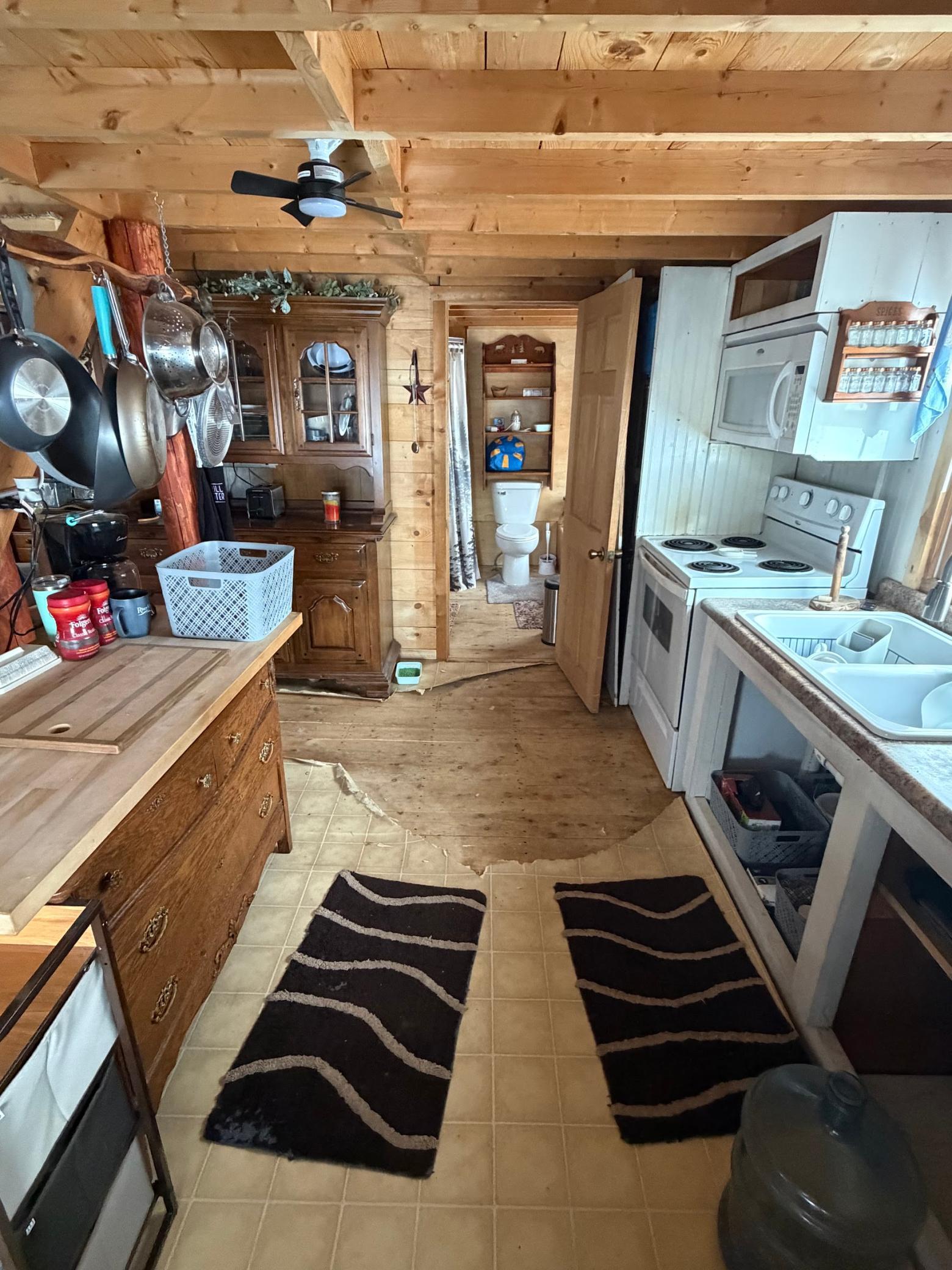 2006 single family home for sale at 1736 67th Street SW in Baudette, MN — 1 bed, 1 bath (photo 11 of 24)