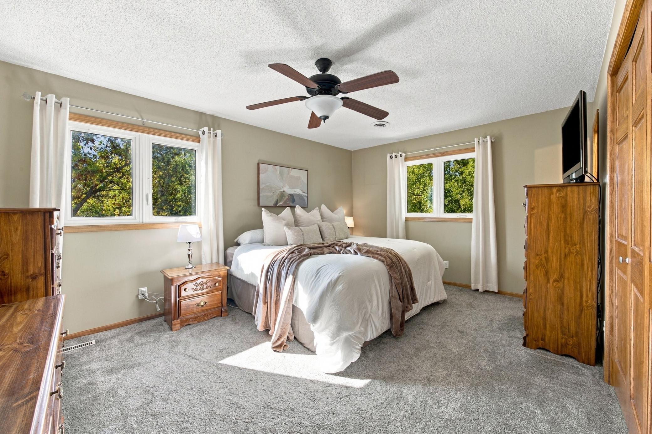 1972 single family home for sale at 3478 45th Street N in Reiles Acres, ND — 4 bed, 5 bath (photo 17 of 56)