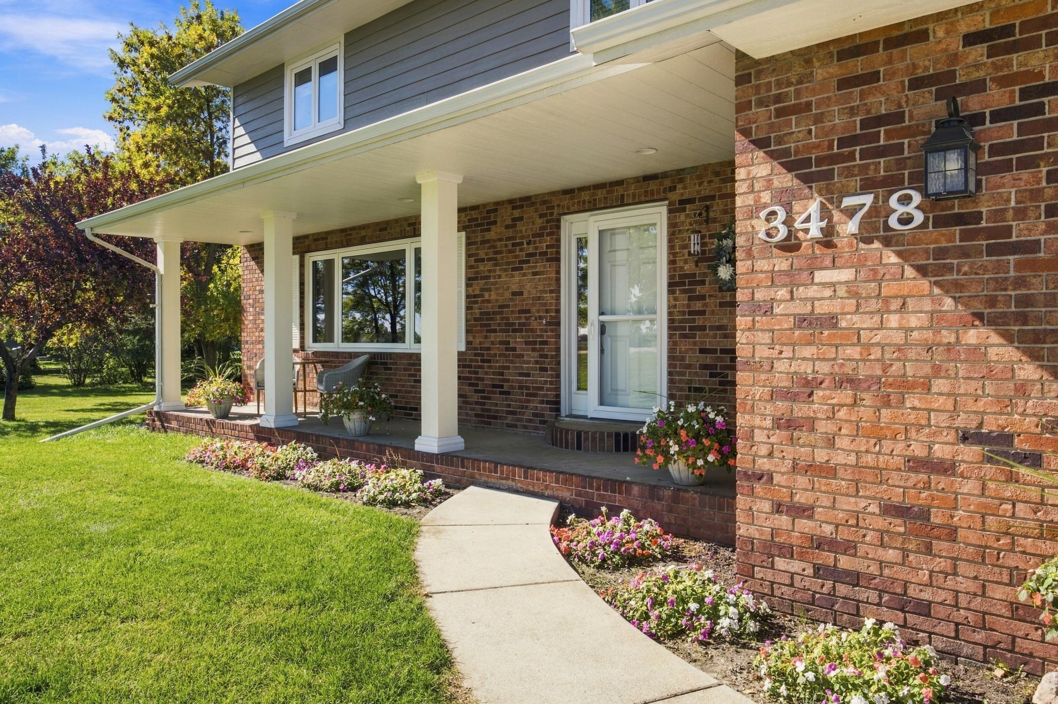 1972 single family home for sale at 3478 45th Street N in Reiles Acres, ND — 4 bed, 5 bath (photo 3 of 56)