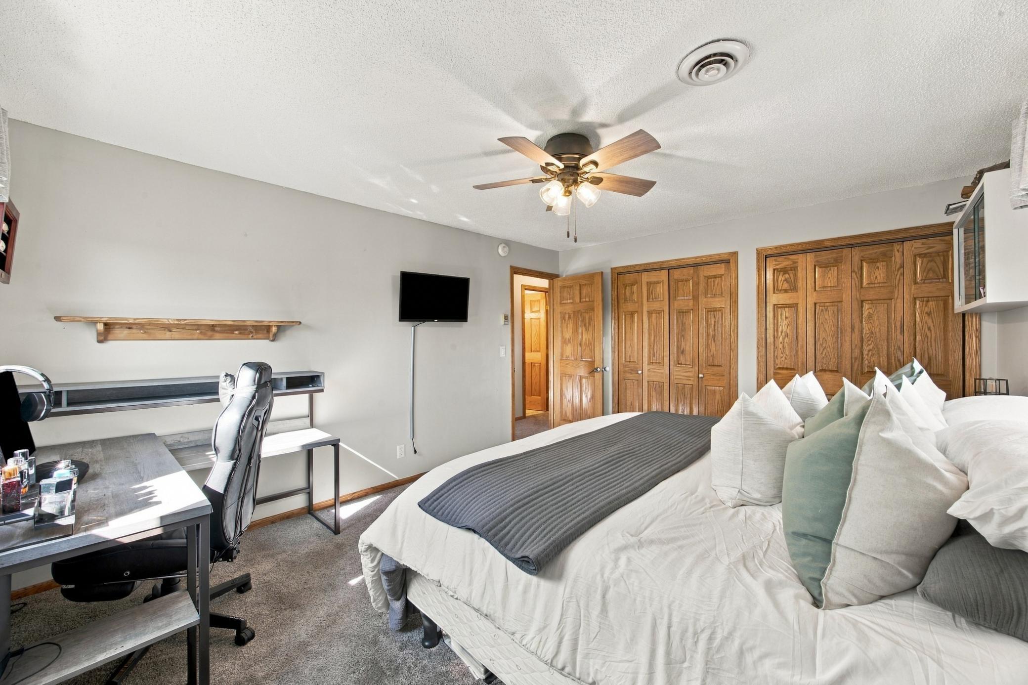 1972 single family home for sale at 3478 45th Street N in Reiles Acres, ND — 4 bed, 5 bath (photo 21 of 56)