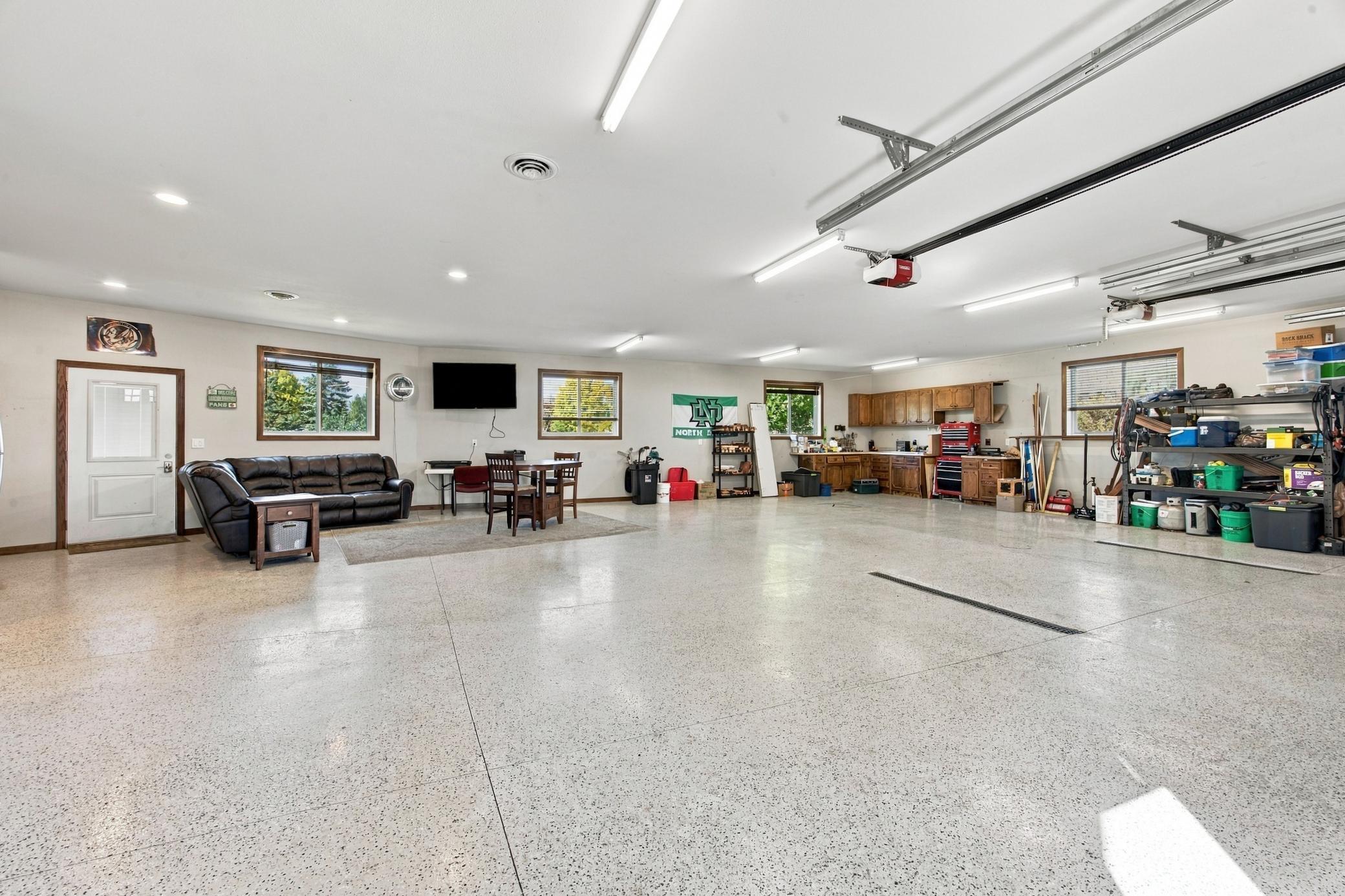 1972 single family home for sale at 3478 45th Street N in Reiles Acres, ND — 4 bed, 5 bath (photo 34 of 56)