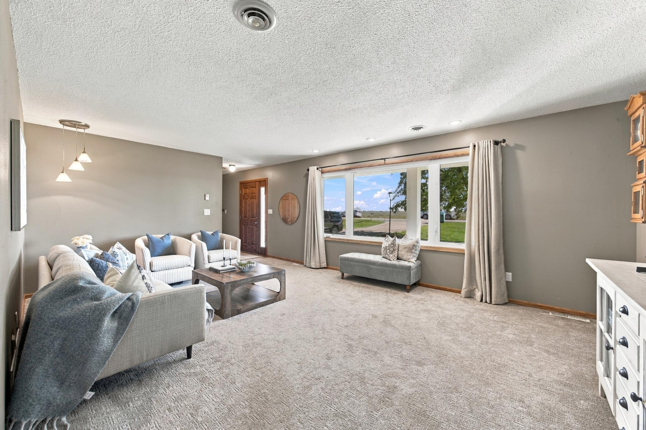 1972 single family home for sale at 3478 45th Street N in Reiles Acres, ND — 4 bed, 5 bath (photo 6 of 56)