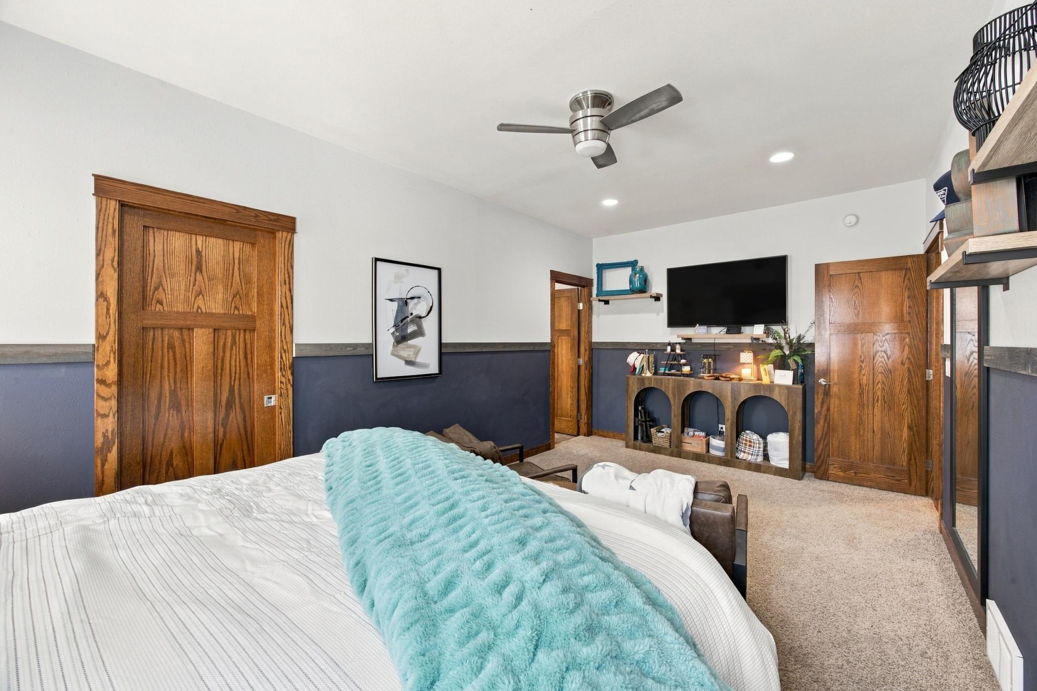 2012 single family home for sale at 1381 Morningside Drive in Casselton, ND — 5 bed, 4 bath (photo 14 of 56)