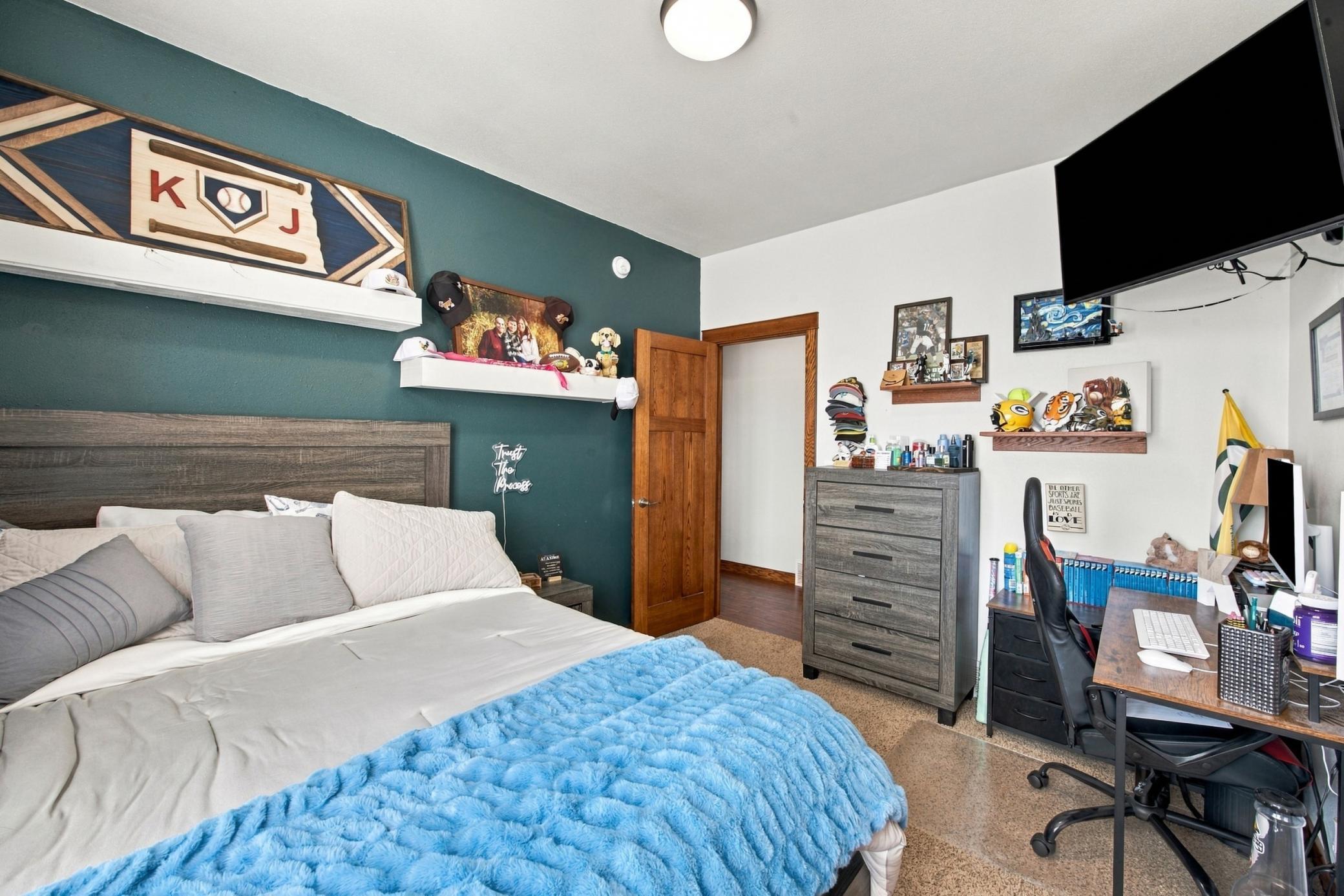 2012 single family home for sale at 1381 Morningside Drive in Casselton, ND — 5 bed, 4 bath (photo 19 of 56)