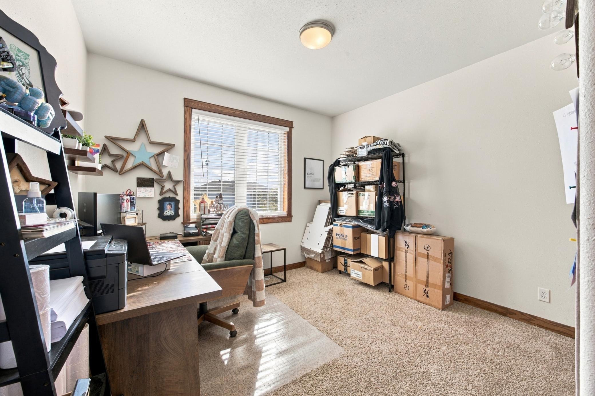 2012 single family home for sale at 1381 Morningside Drive in Casselton, ND — 5 bed, 4 bath (photo 20 of 56)