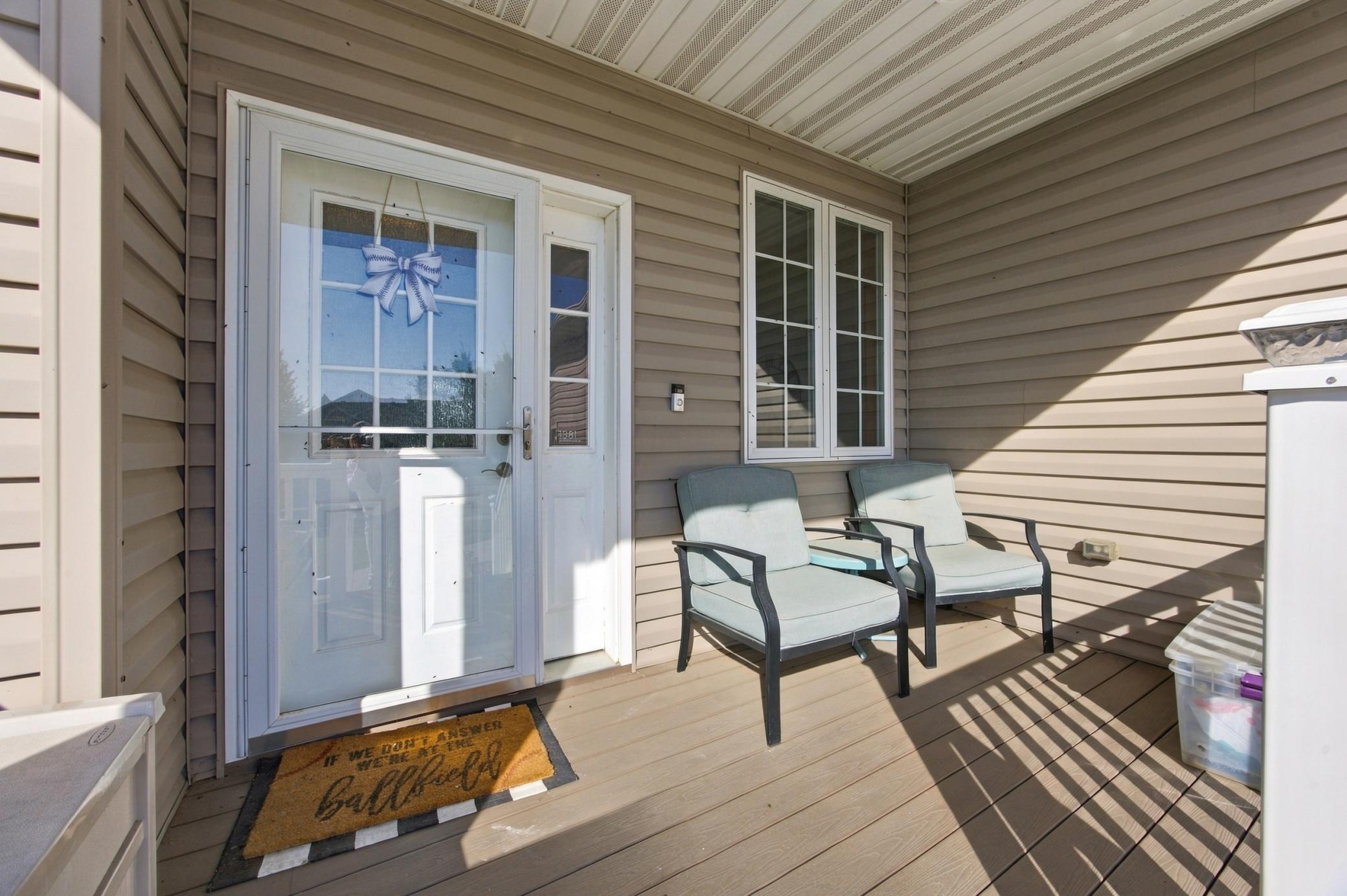 2012 single family home for sale at 1381 Morningside Drive in Casselton, ND — 5 bed, 4 bath (photo 3 of 56)