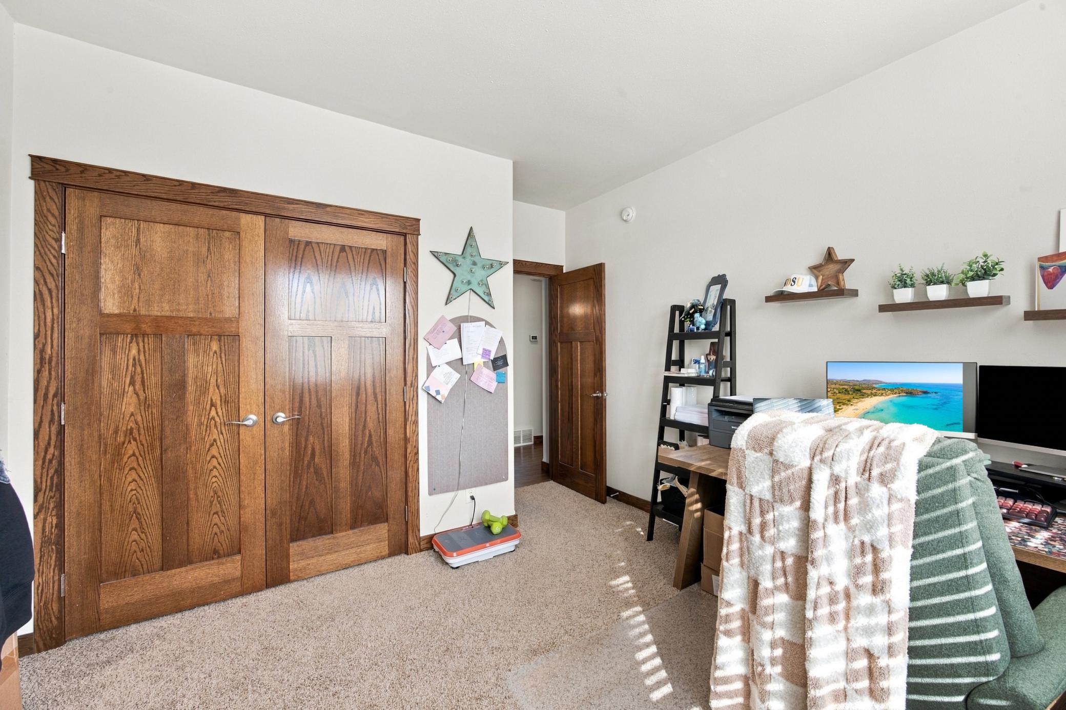 2012 single family home for sale at 1381 Morningside Drive in Casselton, ND — 5 bed, 4 bath (photo 21 of 56)