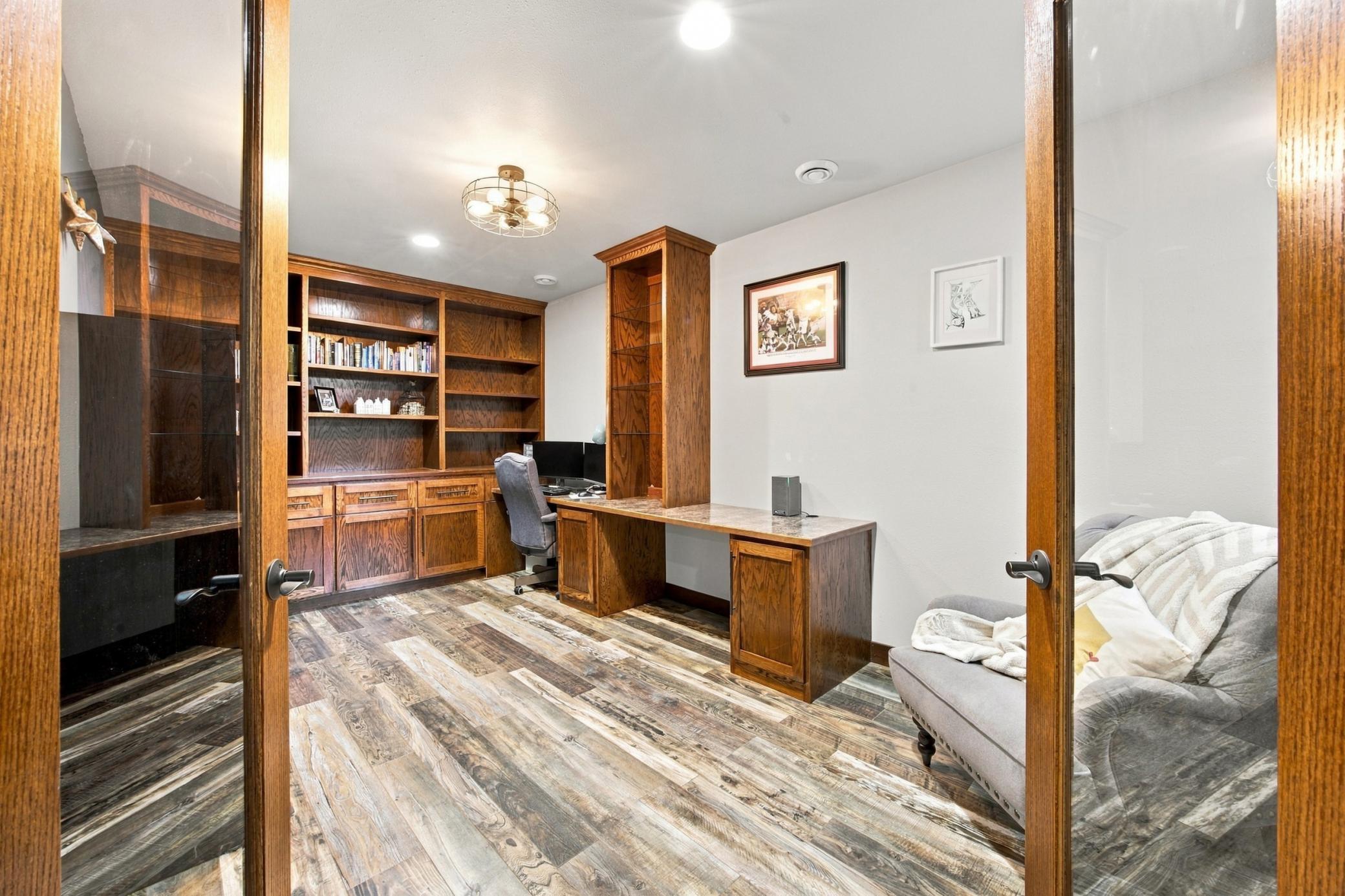 2012 single family home for sale at 1381 Morningside Drive in Casselton, ND — 5 bed, 4 bath (photo 28 of 56)