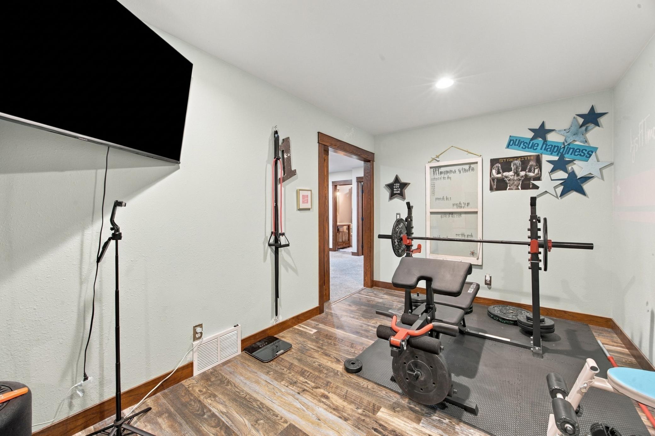 2012 single family home for sale at 1381 Morningside Drive in Casselton, ND — 5 bed, 4 bath (photo 31 of 56)
