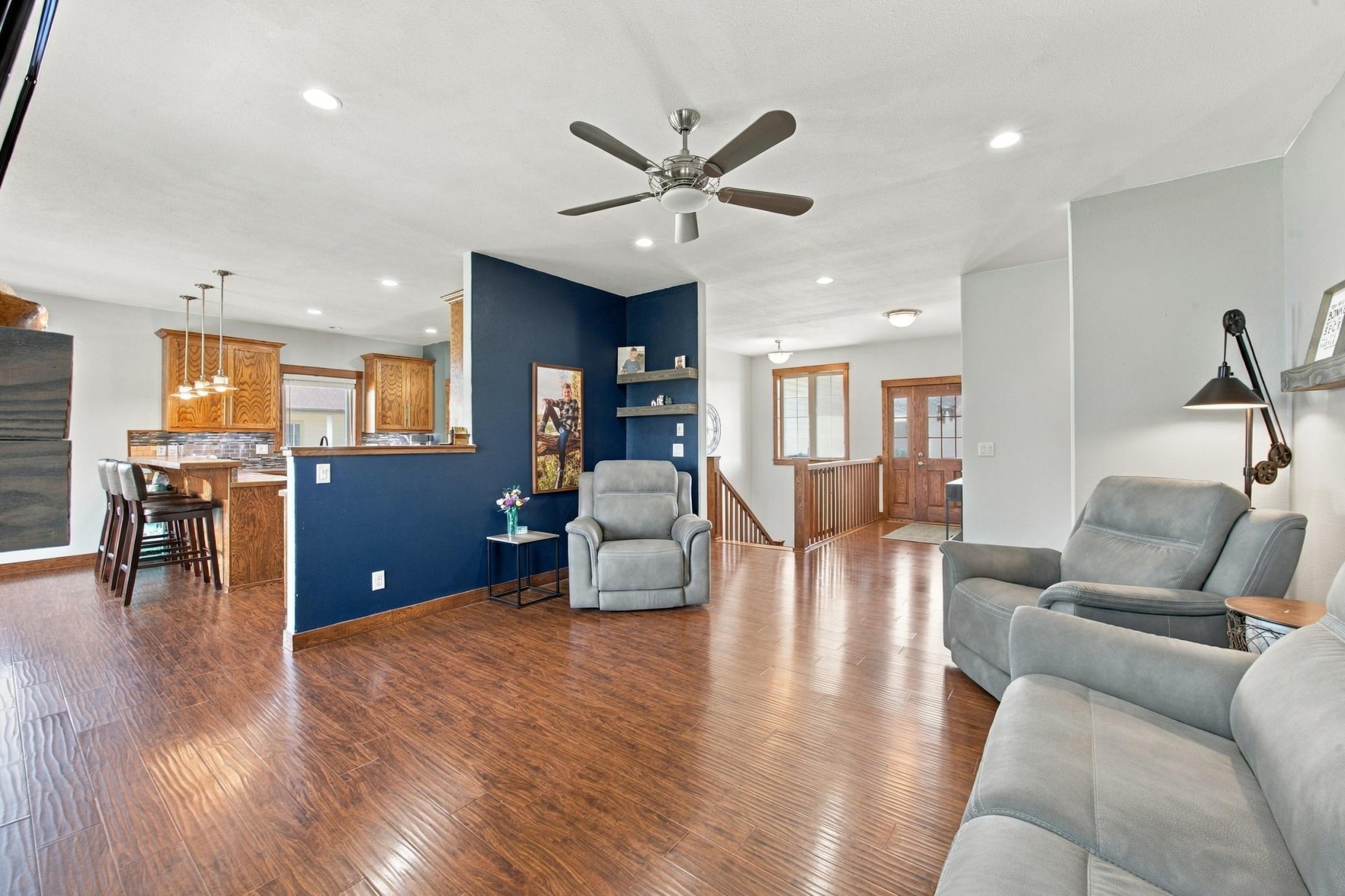 2012 single family home for sale at 1381 Morningside Drive in Casselton, ND — 5 bed, 4 bath (photo 6 of 56)
