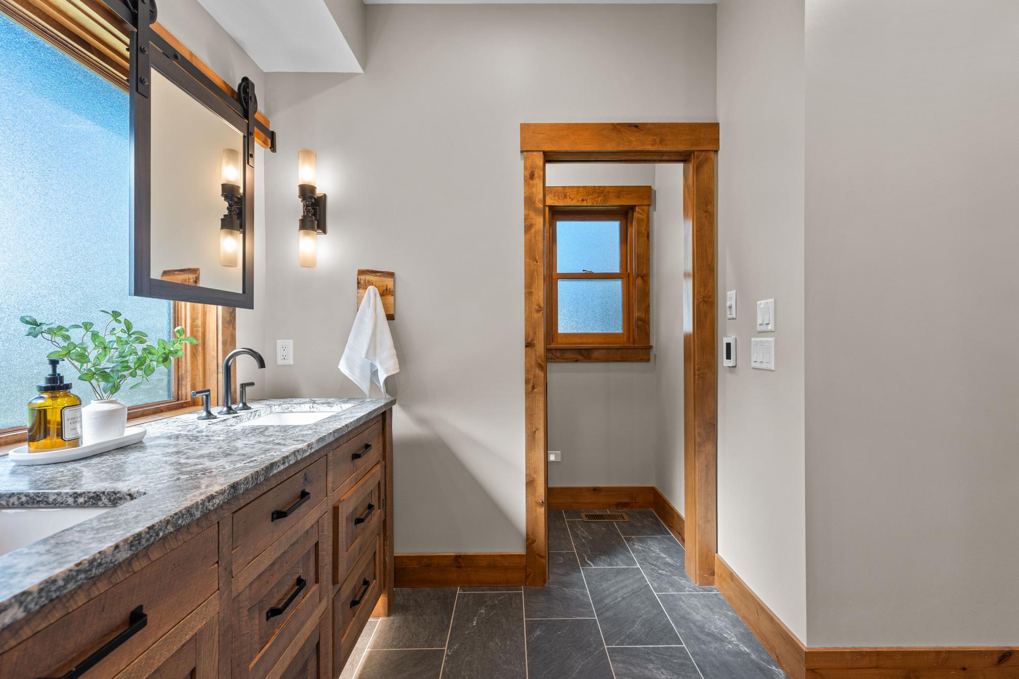 2002 single family home for sale at 25128 Nisswa Lake Lane in Nisswa, MN — 5 bed, 3 bath (photo 24 of 80)