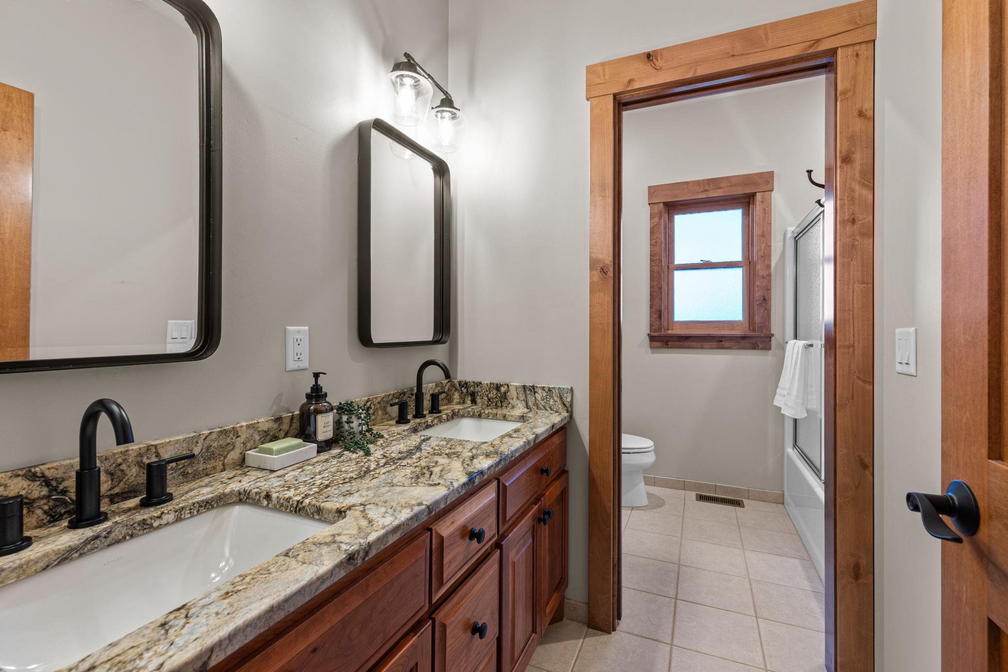 2002 single family home for sale at 25128 Nisswa Lake Lane in Nisswa, MN — 5 bed, 3 bath (photo 30 of 80)