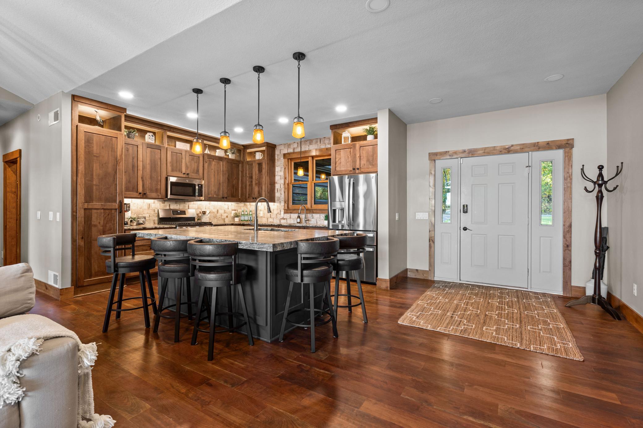 2002 single family home for sale at 25128 Nisswa Lake Lane in Nisswa, MN — 5 bed, 3 bath (photo 7 of 80)